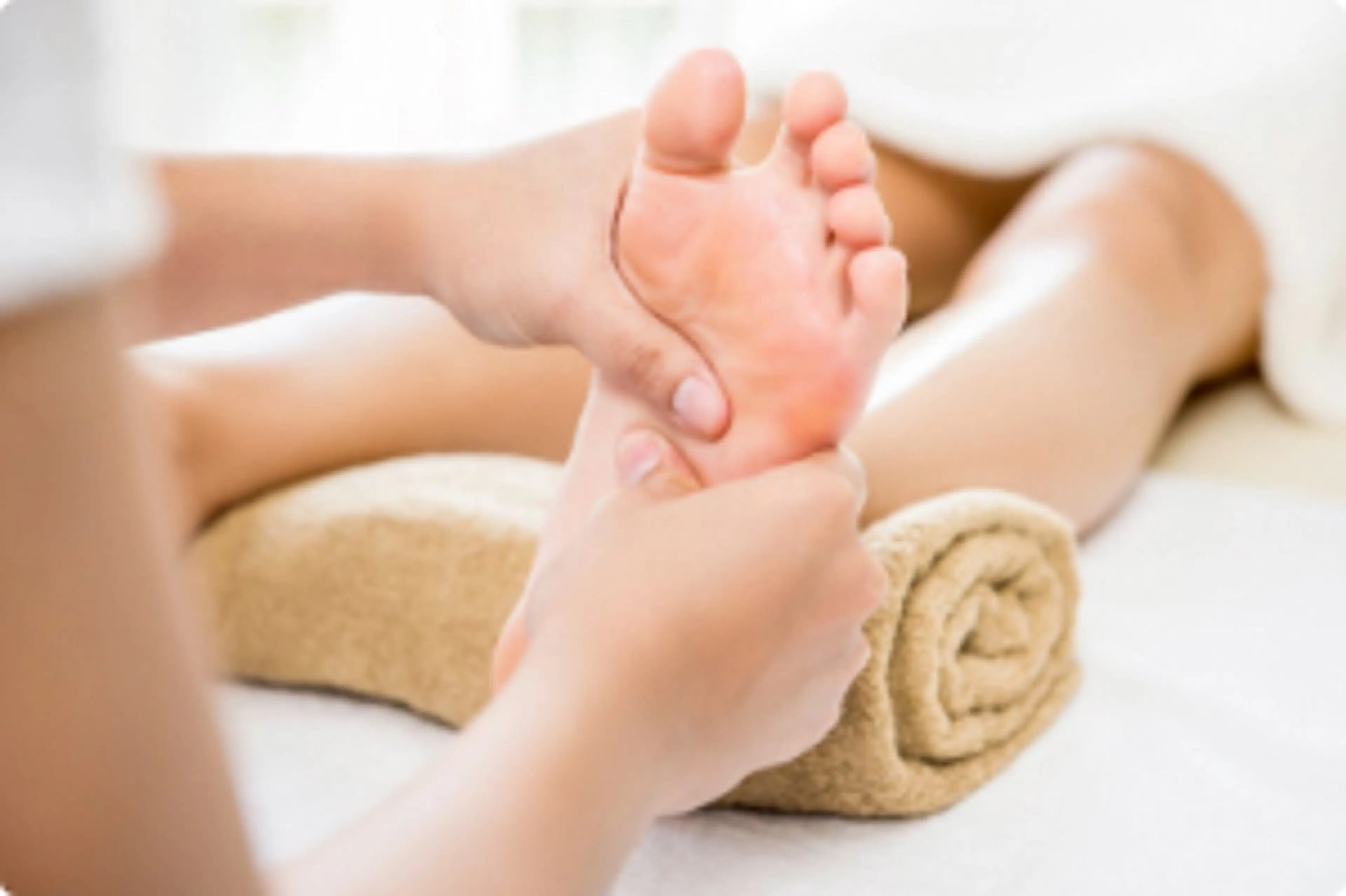 【スパルーチェ使用】角質ケア60分/OPI保湿クリーム使用10分リフレサービス☆の写真