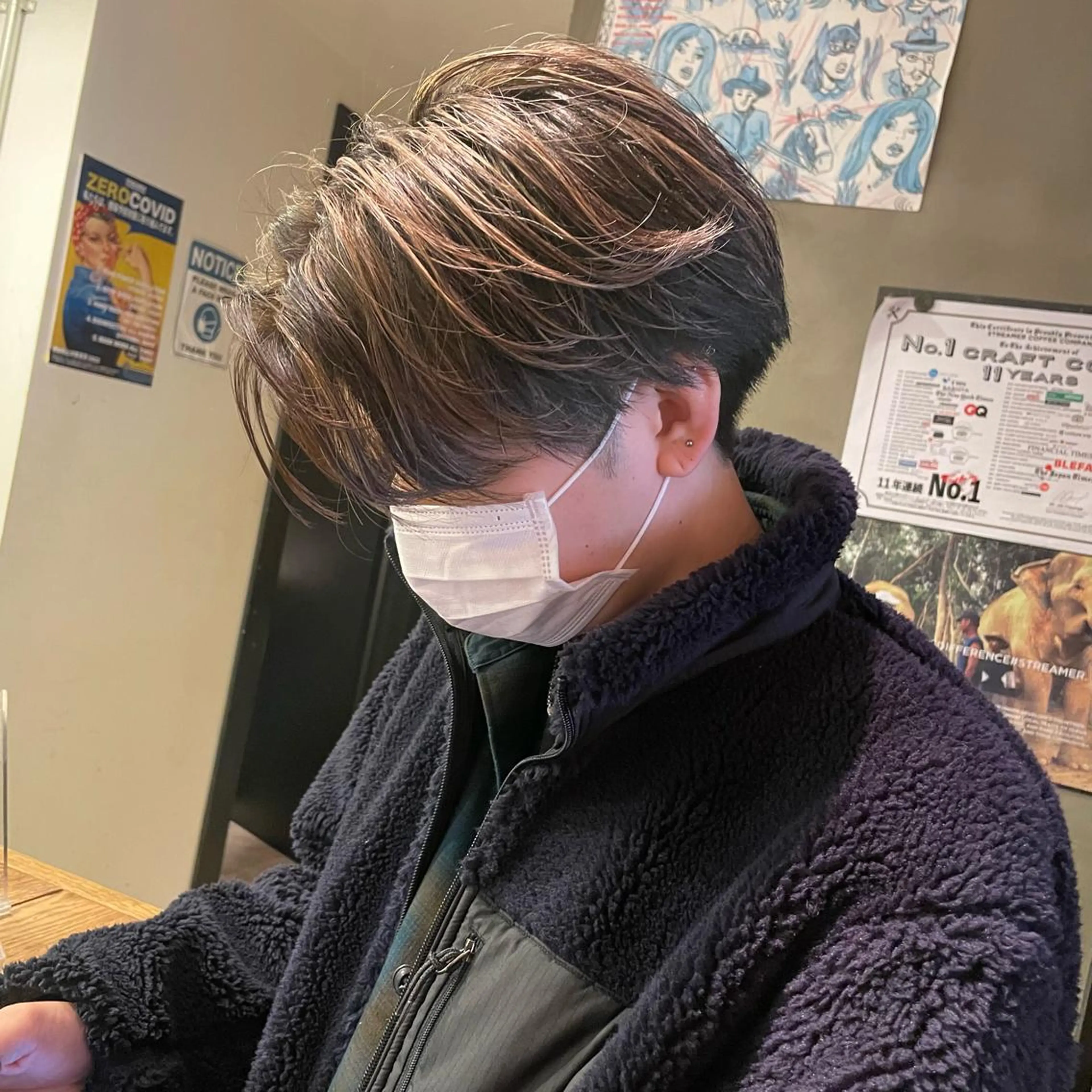 パーマ メンズ センターパート メンズパーマ ニュアンスパーマ 10月限定モニター 髪質改善美髪矯正のヘアスタイル