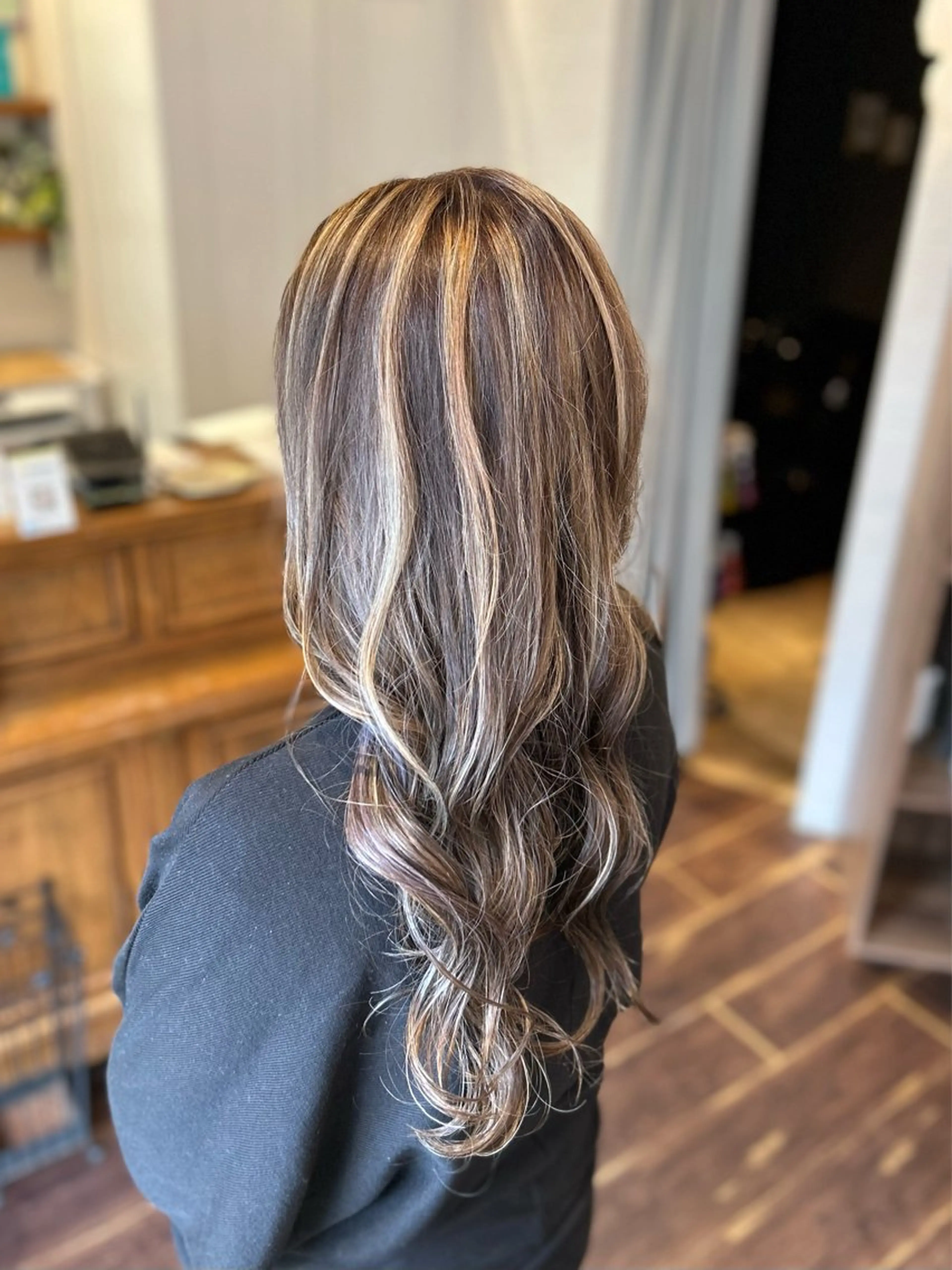 セミロング ハイライト 青木 大輔のヘアスタイル