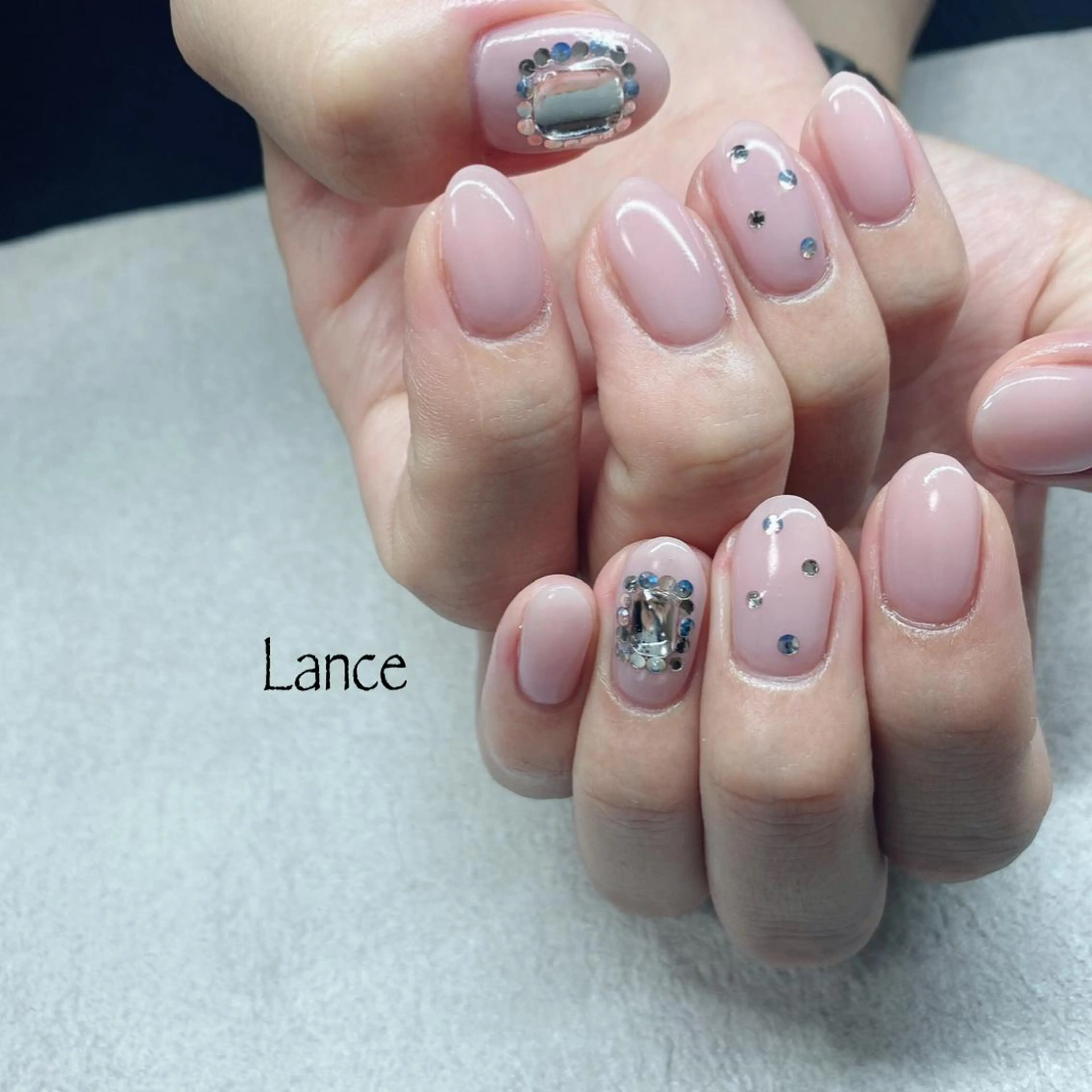 ミディアム ハンドネイル Lance nailのネイルデザイン