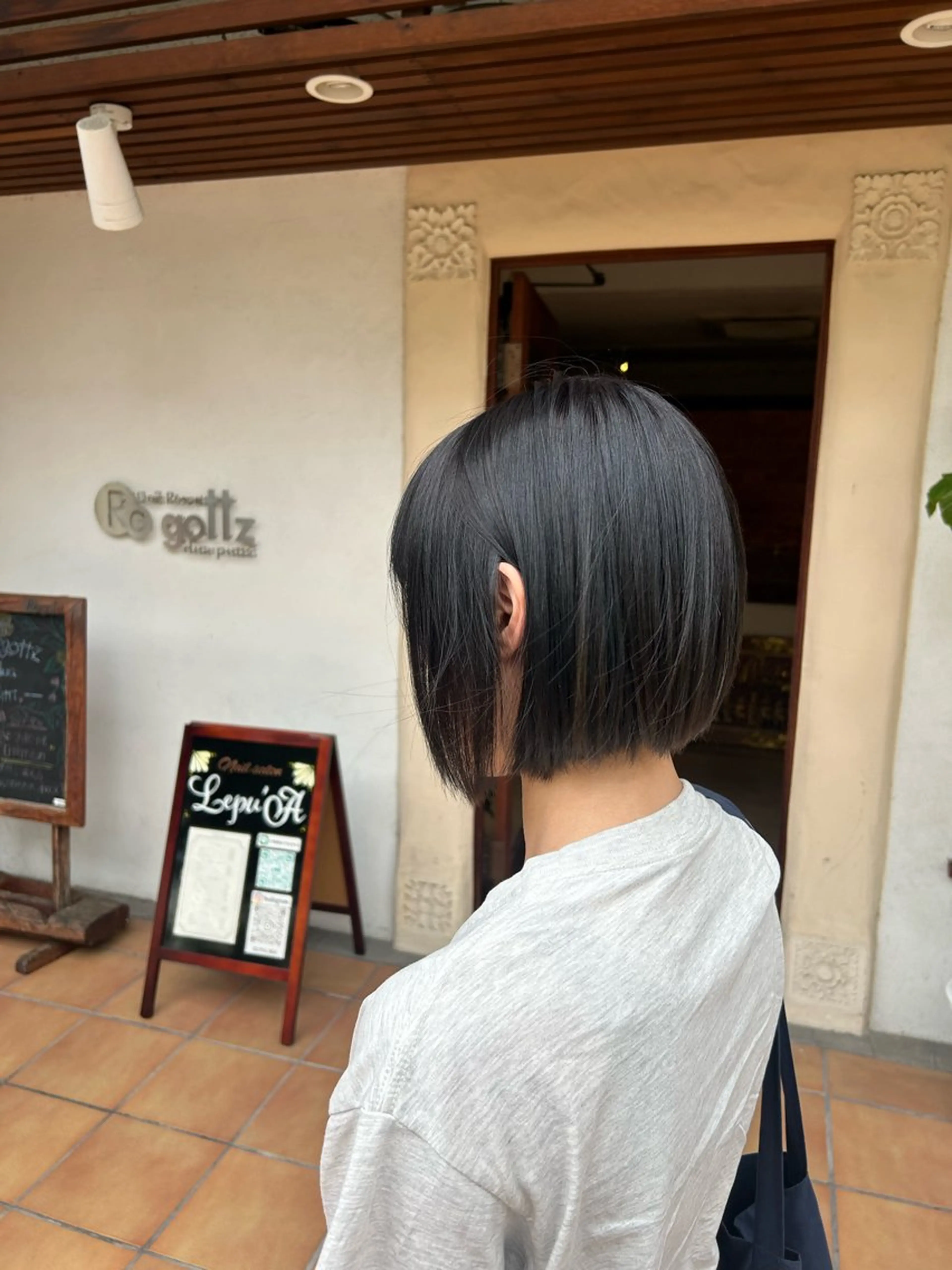 ショート カラー カット ヘアカラー トリートメント ヘッドスパ putri 川邉 優花のヘアスタイル