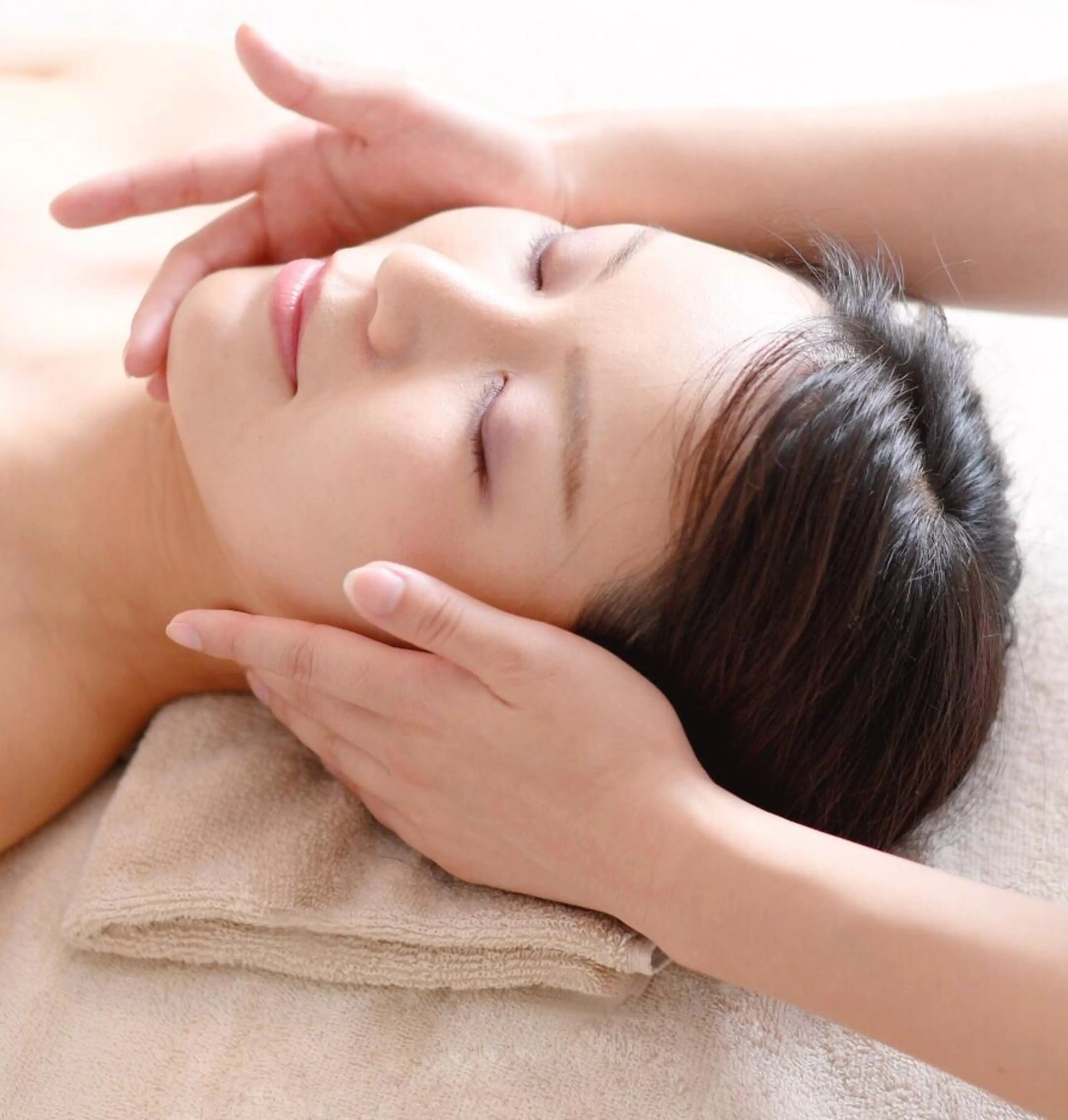 ASLI ARUS アスリアルースのエステ・リラクイメージ