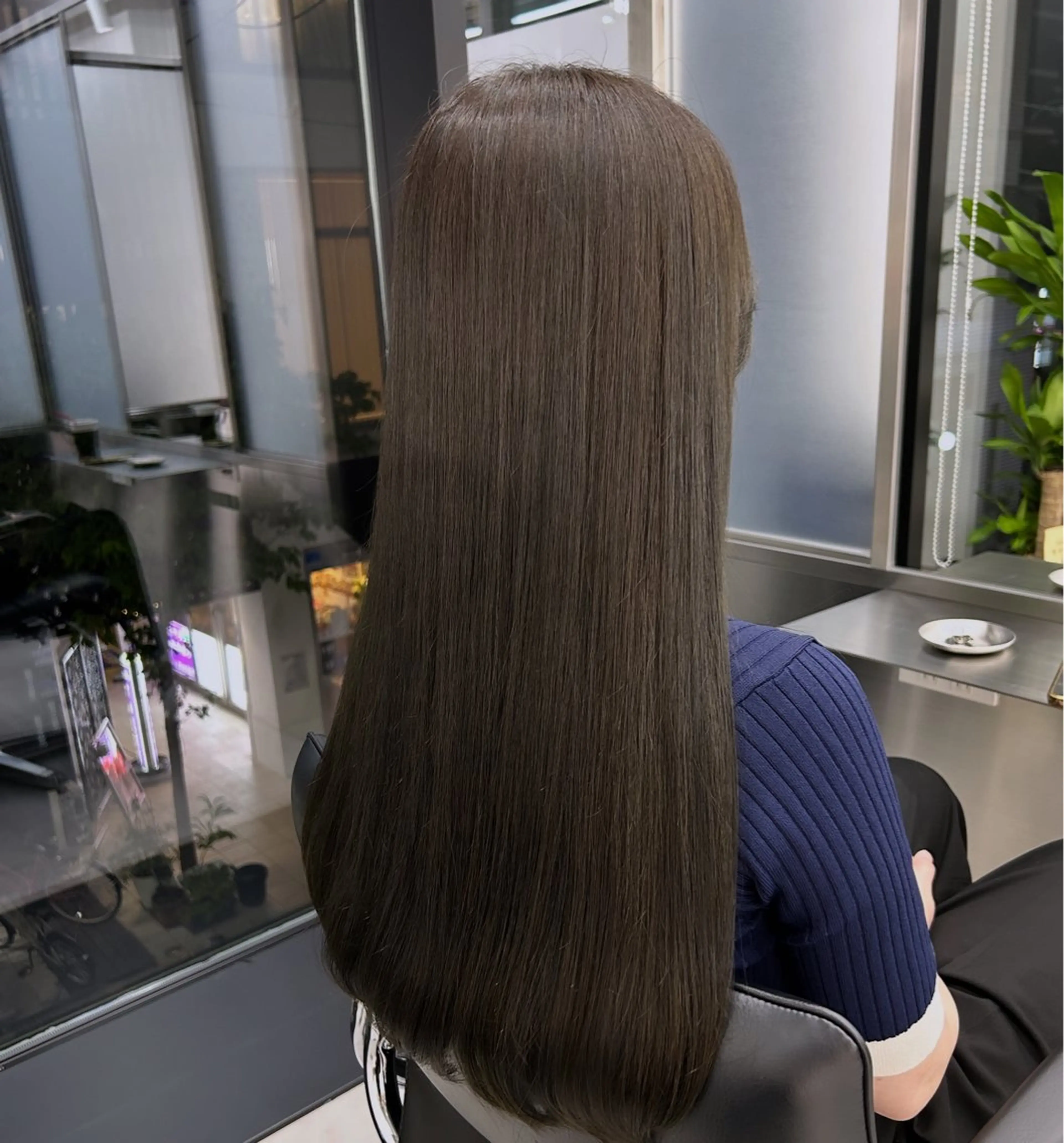 ロング カラー 堤 麻衣子のヘアスタイル