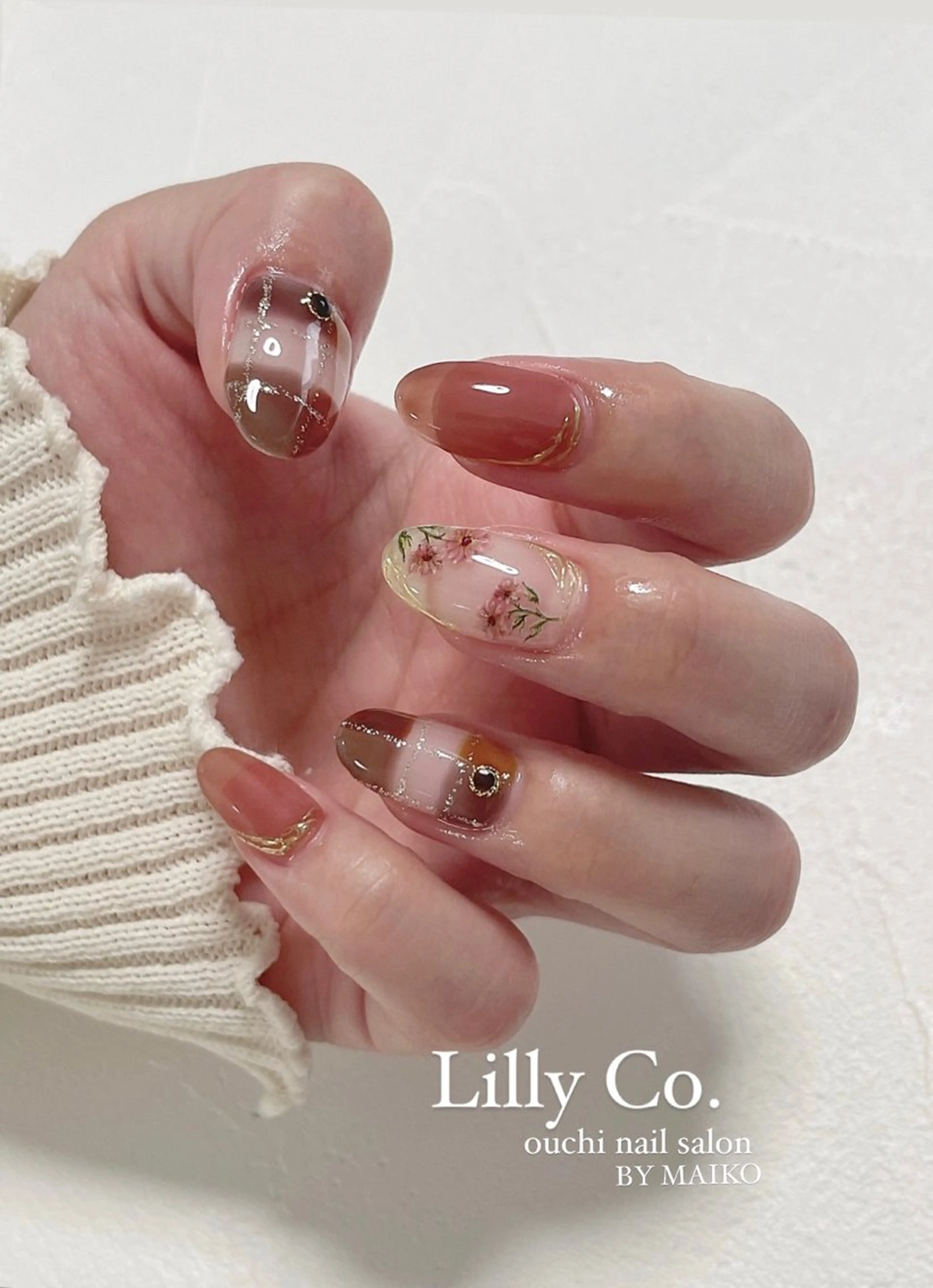 ネイル ハンドネイル ハンドケア Lilly Co.のネイルデザイン