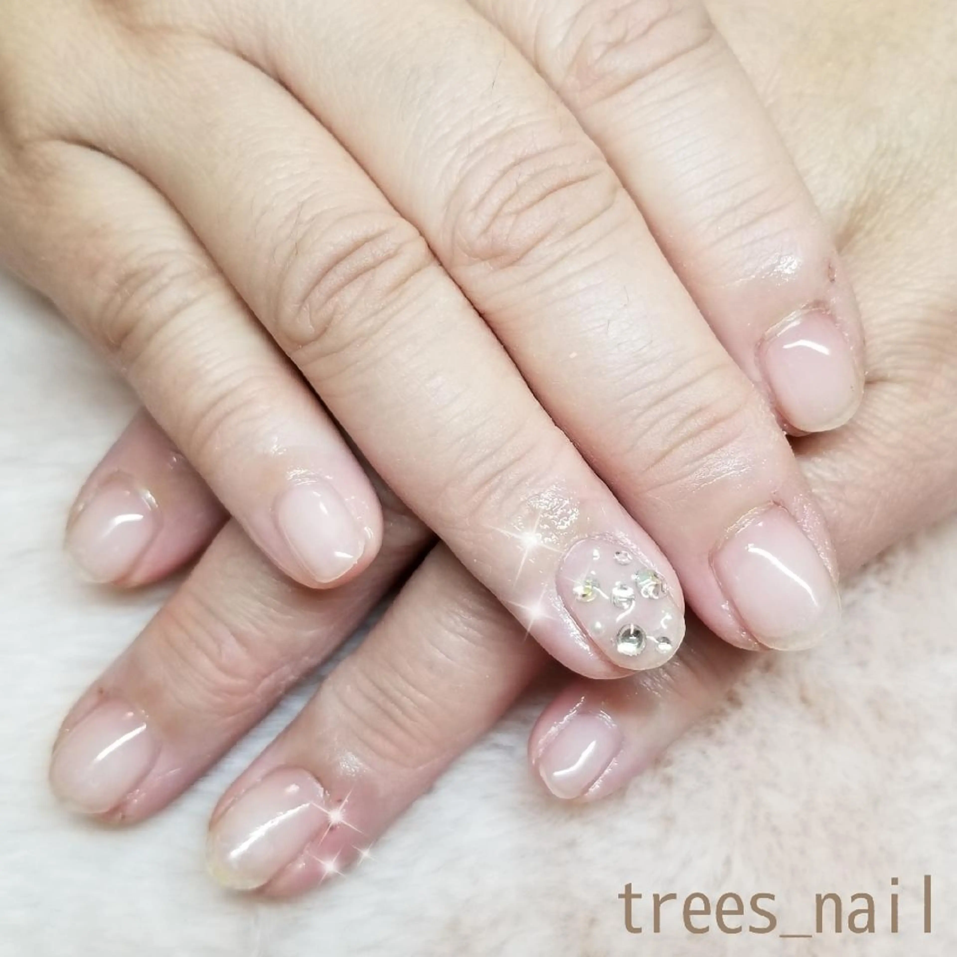 ネイル クリアネイル キラキラネイル ストーンネイル trees_ nailのネイルデザイン