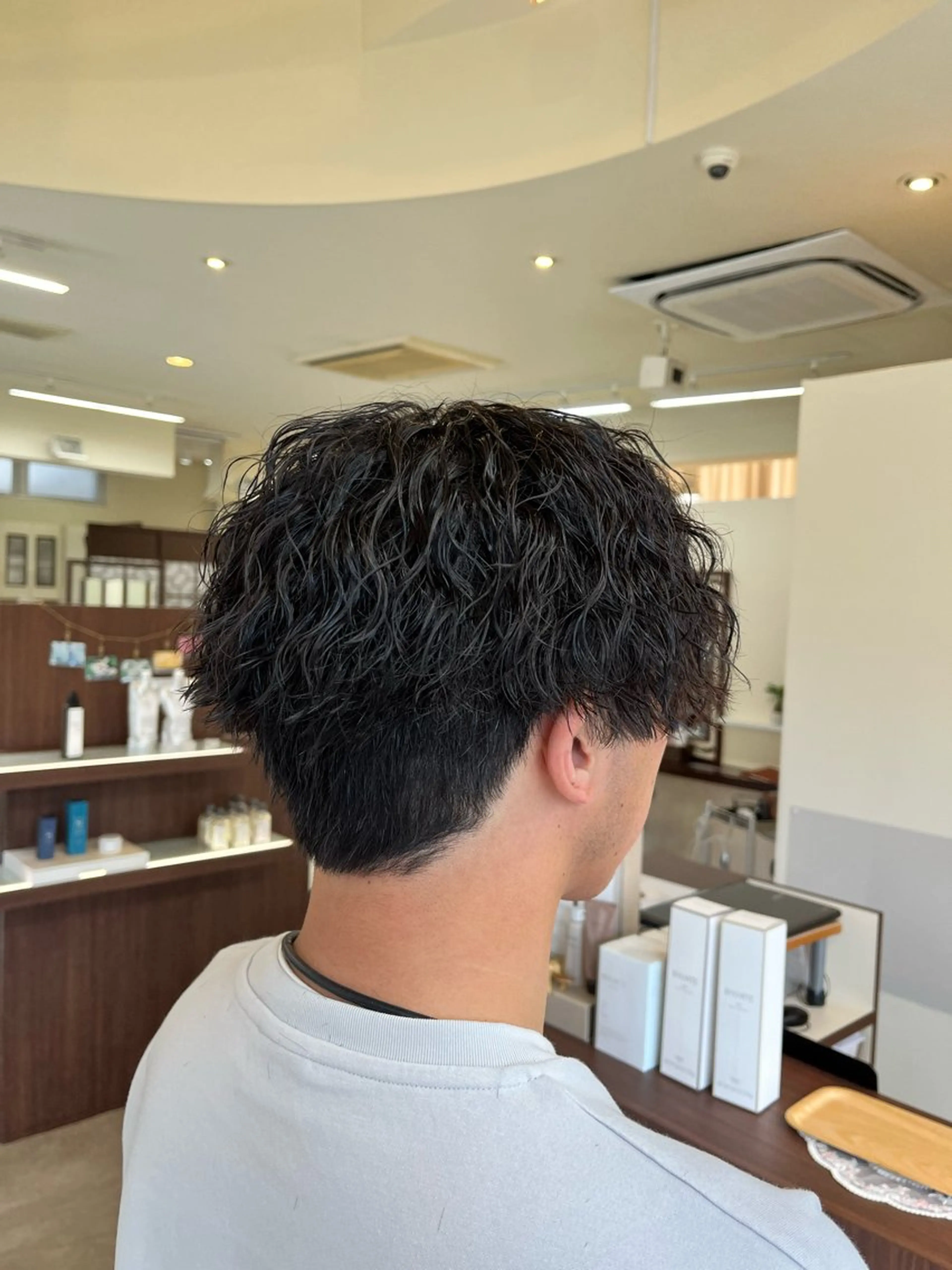 ショート パーマ メンズ センターパート メンズパーマ ツイストスパイラルパーマ スパイラルパーマ 🧊メンズ特化🧊 高木航希のヘアスタイル