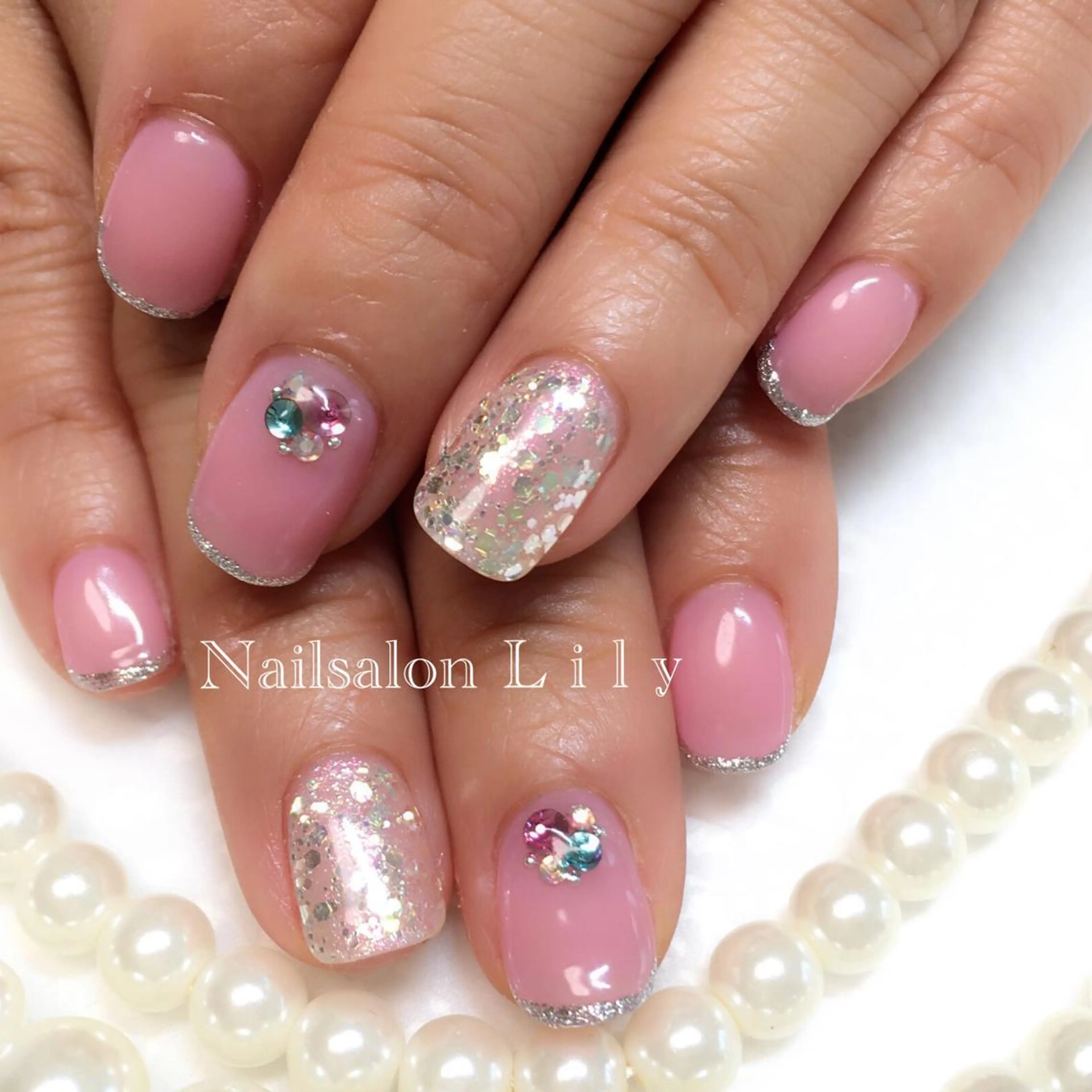 ネイル ストーンネイル Lily*nail 🌻Mii🌻のネイルデザイン