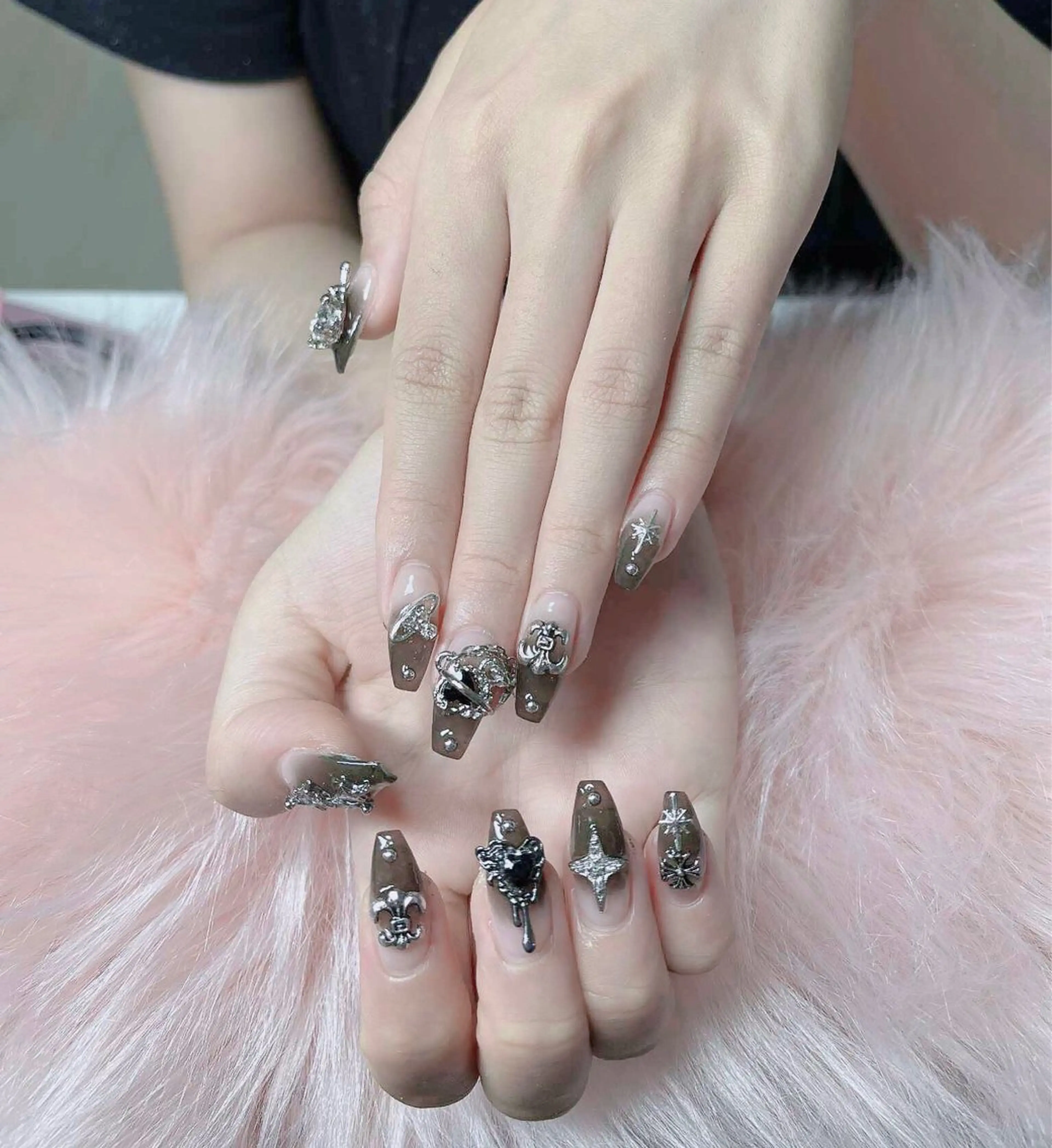 ネイル フレンチネイル ジェルネイル ハロウィン キラキラネイル 韓国ネイル H.baby Nail Salonのネイルデザイン