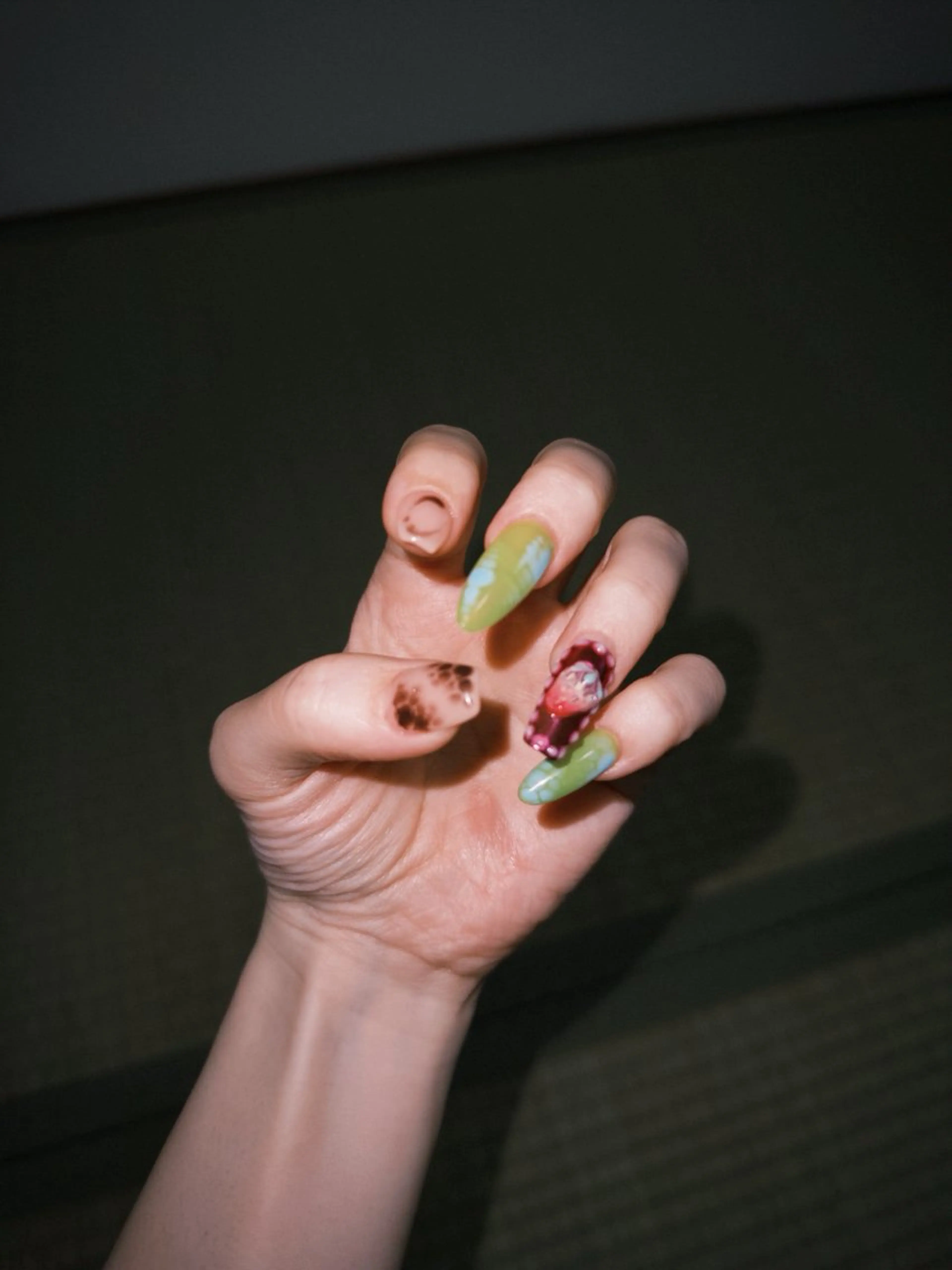 ネイル ハンドネイル チハル ミチハタのネイルデザイン