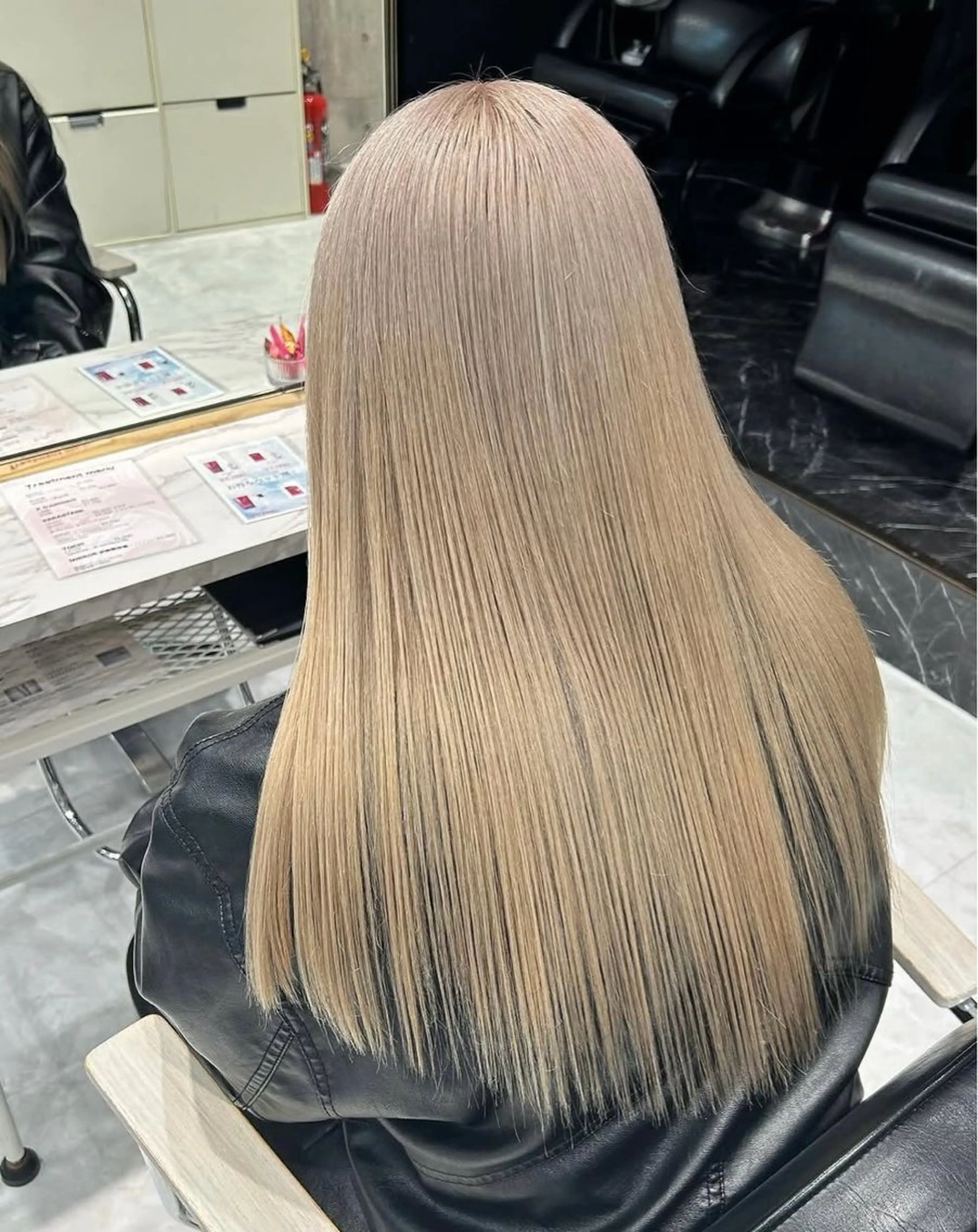 セミロング カラー 💋色気ヘアカラー 💋HARUKAのヘアスタイル