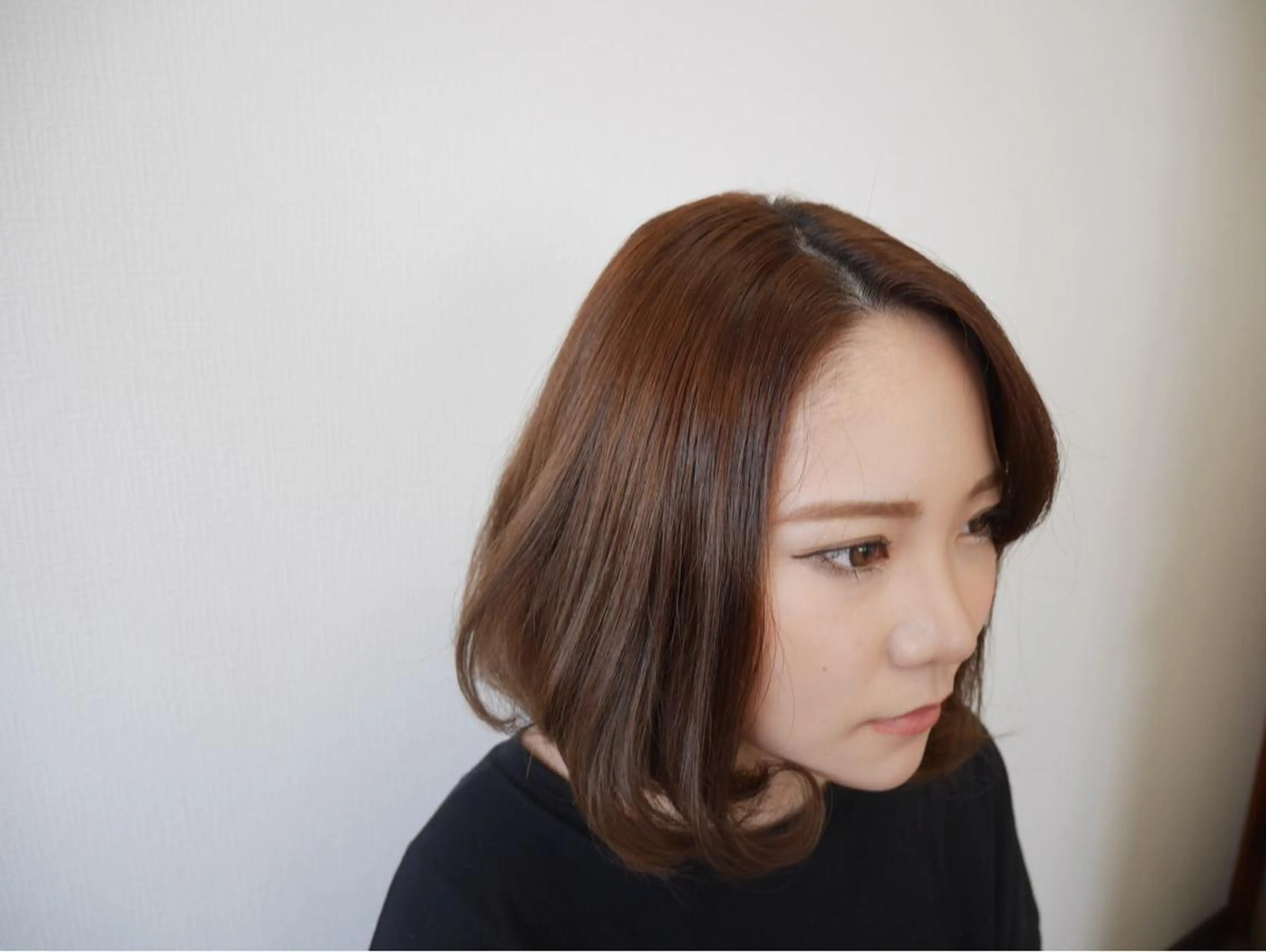 ミディアム カラー パーマ 🐆アンドウ チカコ🦓のヘアスタイル