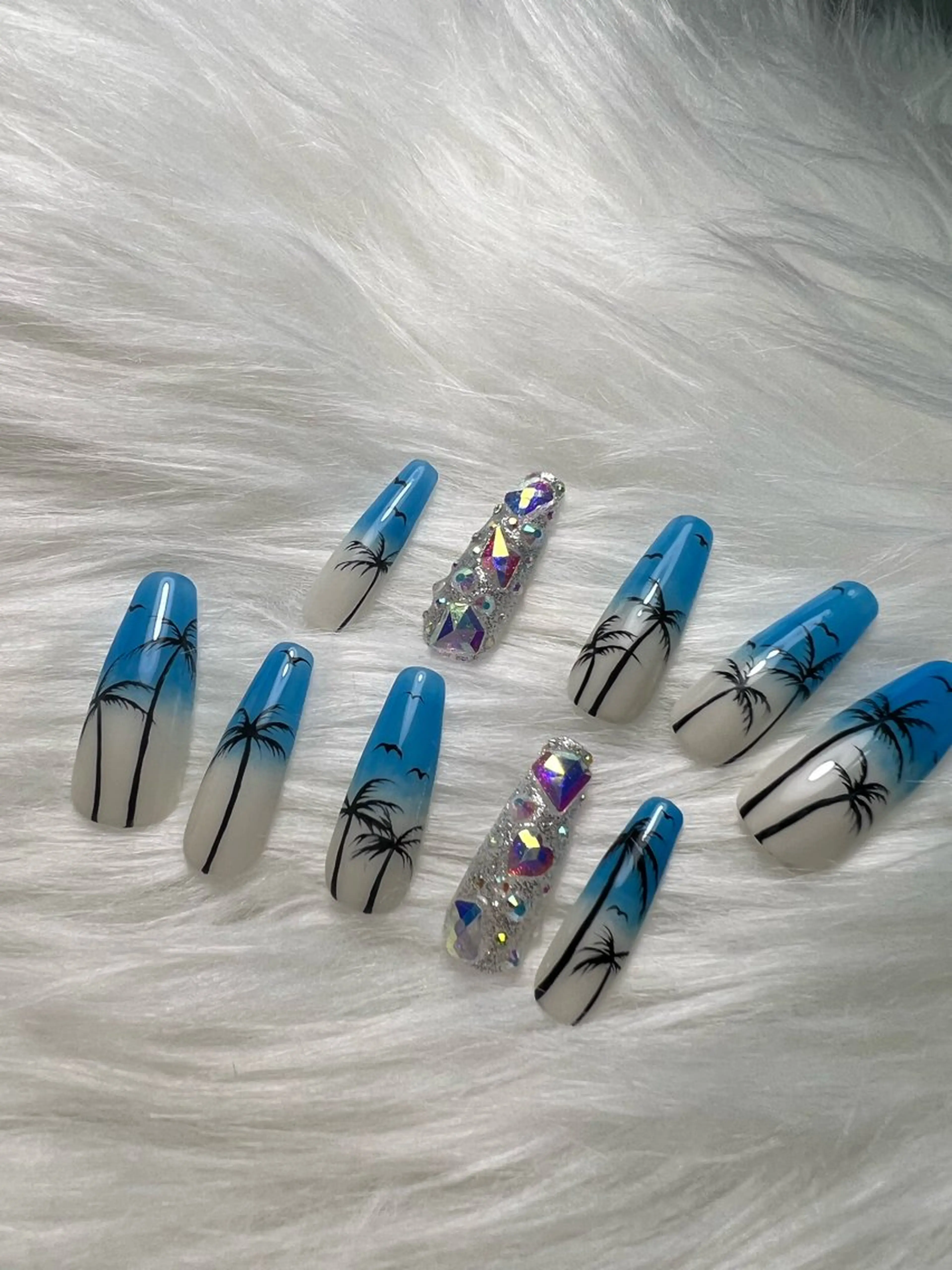 ネイル Blessed:N ブレストのネイルデザイン