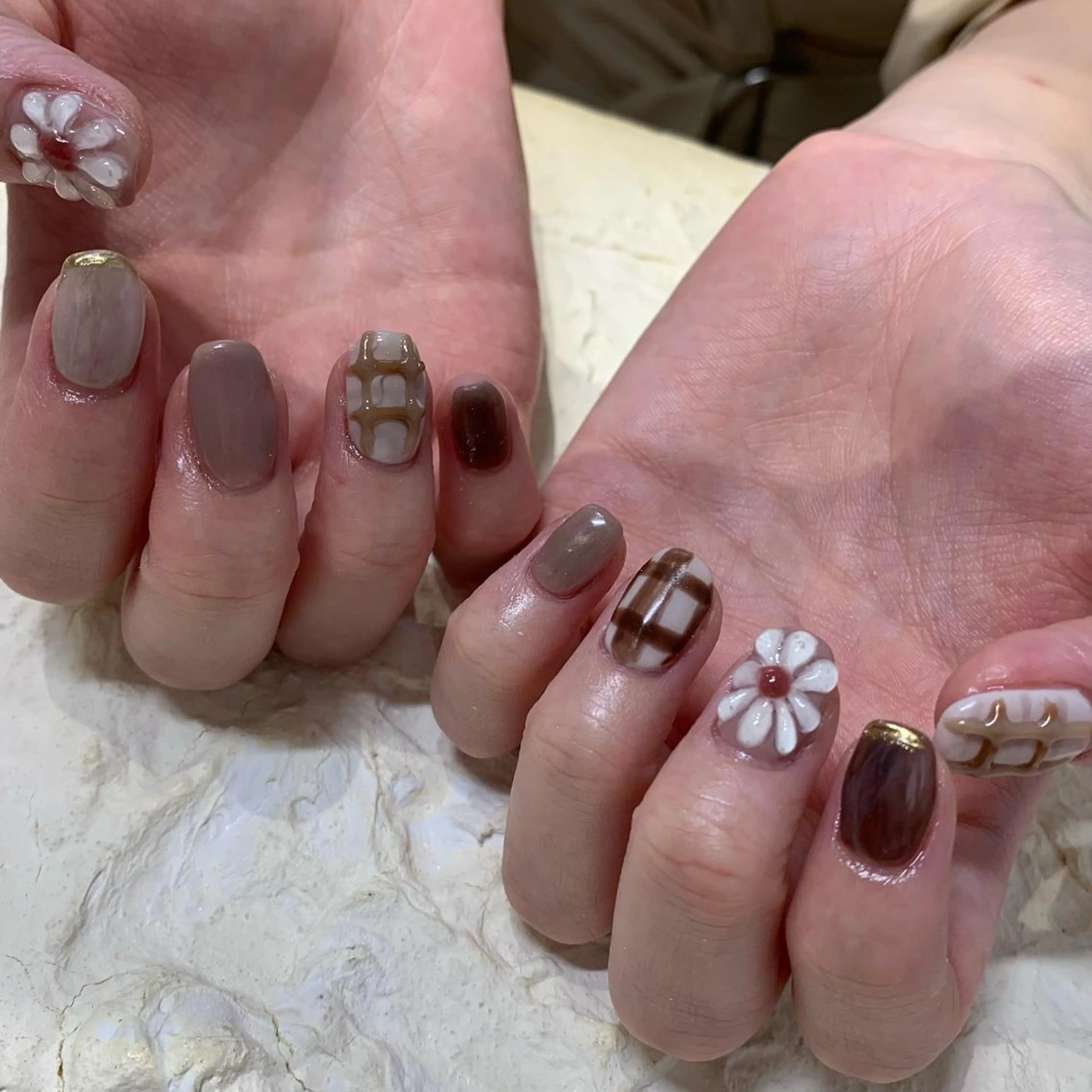 ネイル ぷっくりネイル マキノ ユイのネイルデザイン