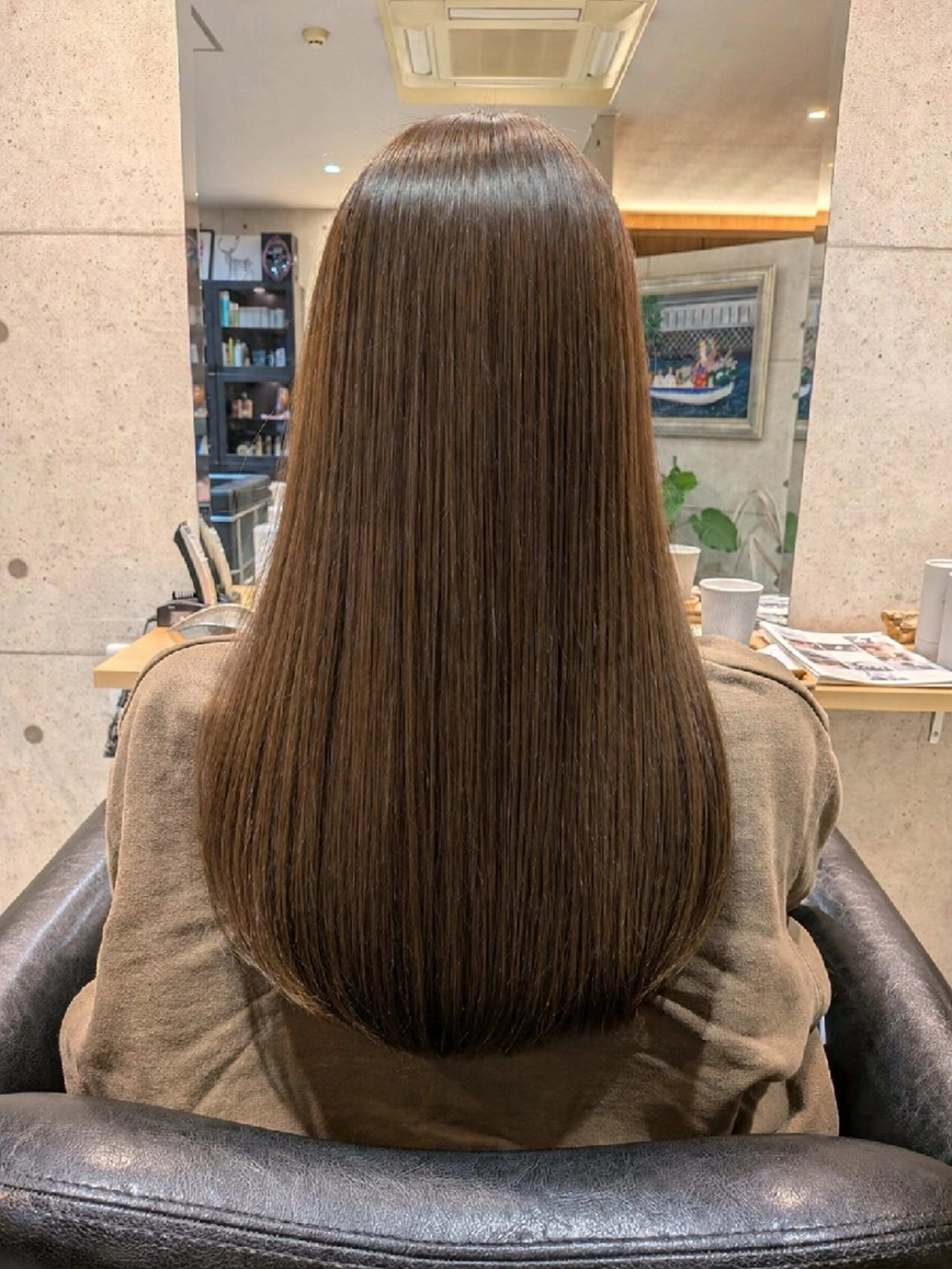 ロング カラー グレージュ NISHIDA MINAMIのヘアスタイル