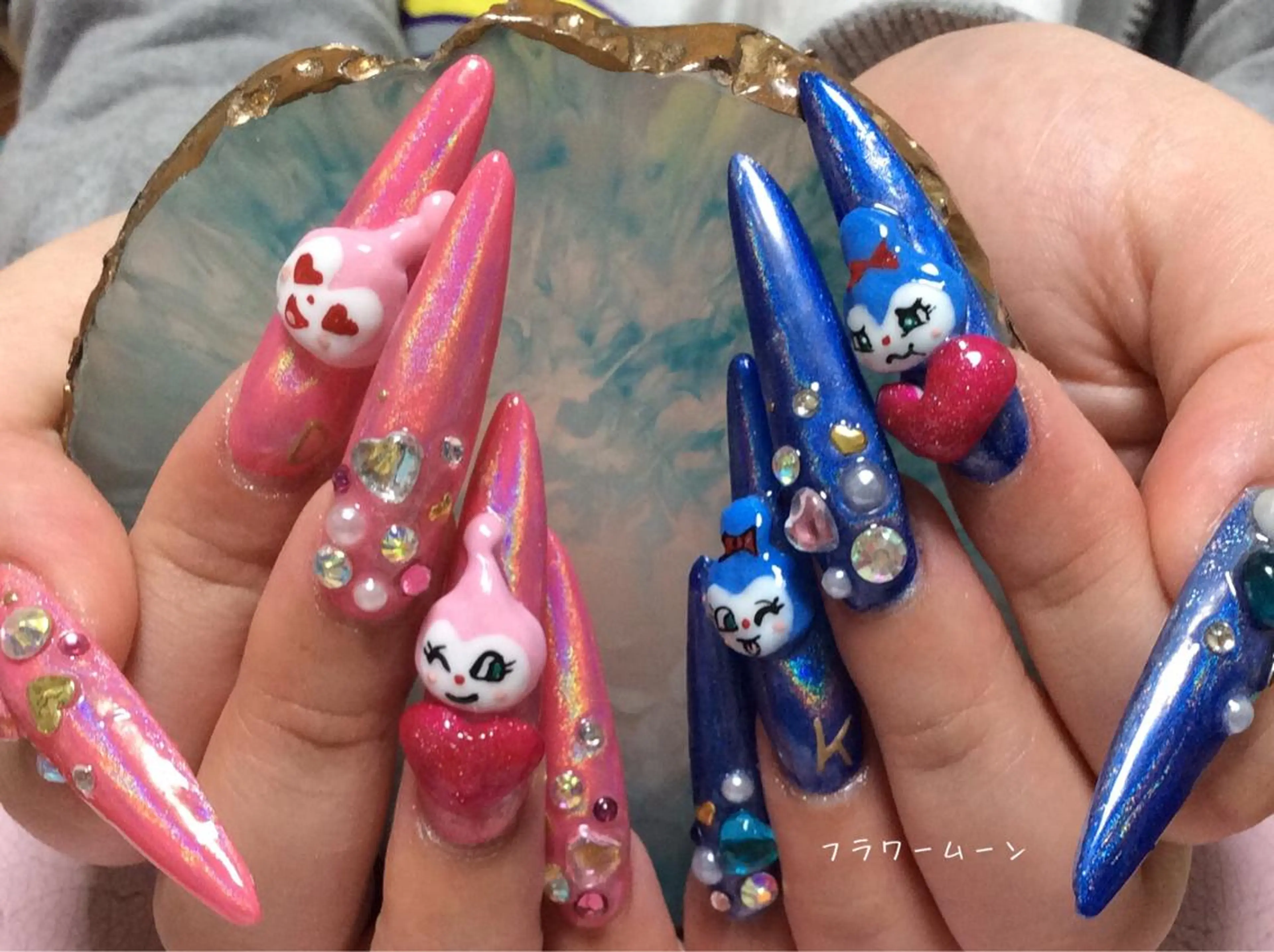 ネイル フラワー ムーンのネイルデザイン