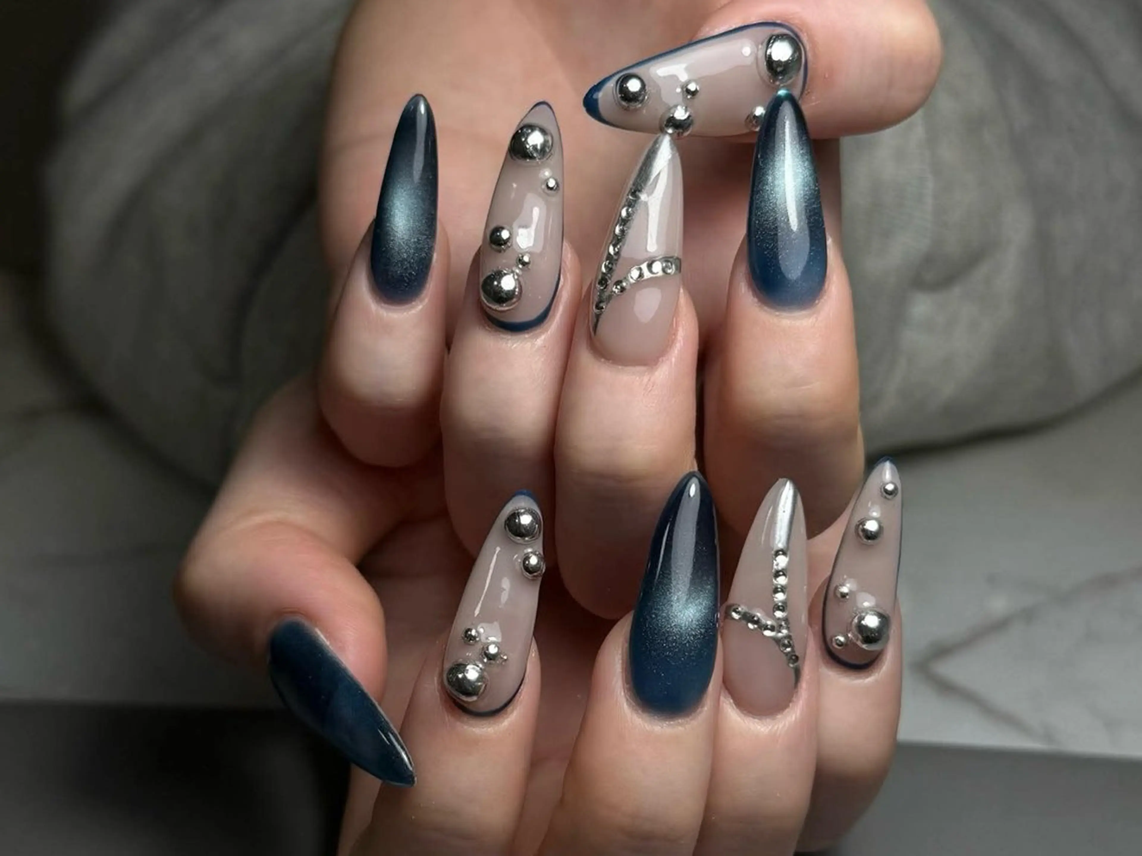 ネイル アートネイル フレンチネイル ジェルネイル グラデーション 韓国ネイル ハンドネイル 💕鈴木ユリ パラジェル/オフ無料のネイルデザイン