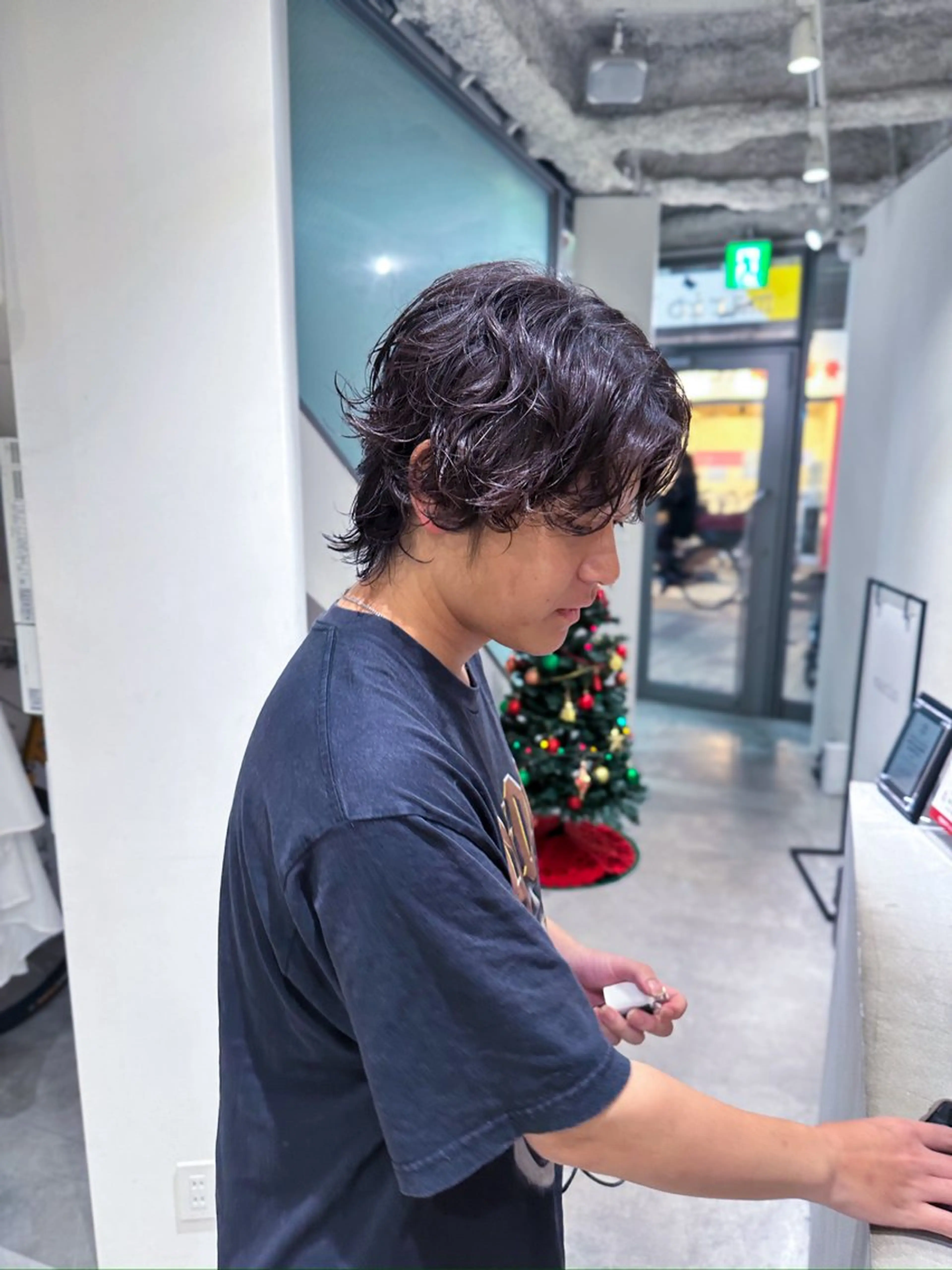 パーマ ツイストスパイラルパーマ スパイラルパーマ カット パーマ 松岡 陸弥のヘアスタイル