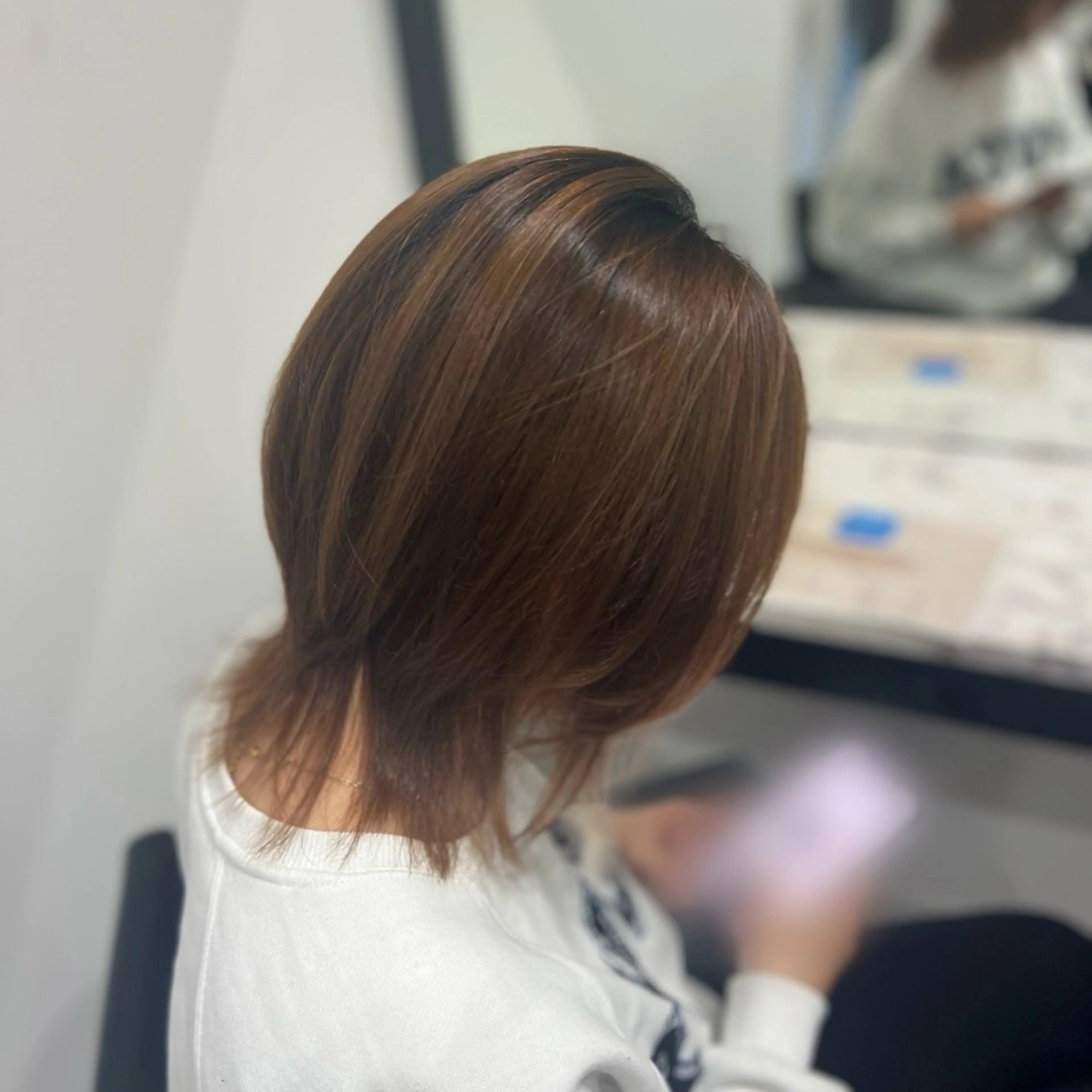 ミディアム カラー ミディアムレイヤー くびれヘア レイヤーカット Dia ‎ アキヨシ ミユのヘアスタイル