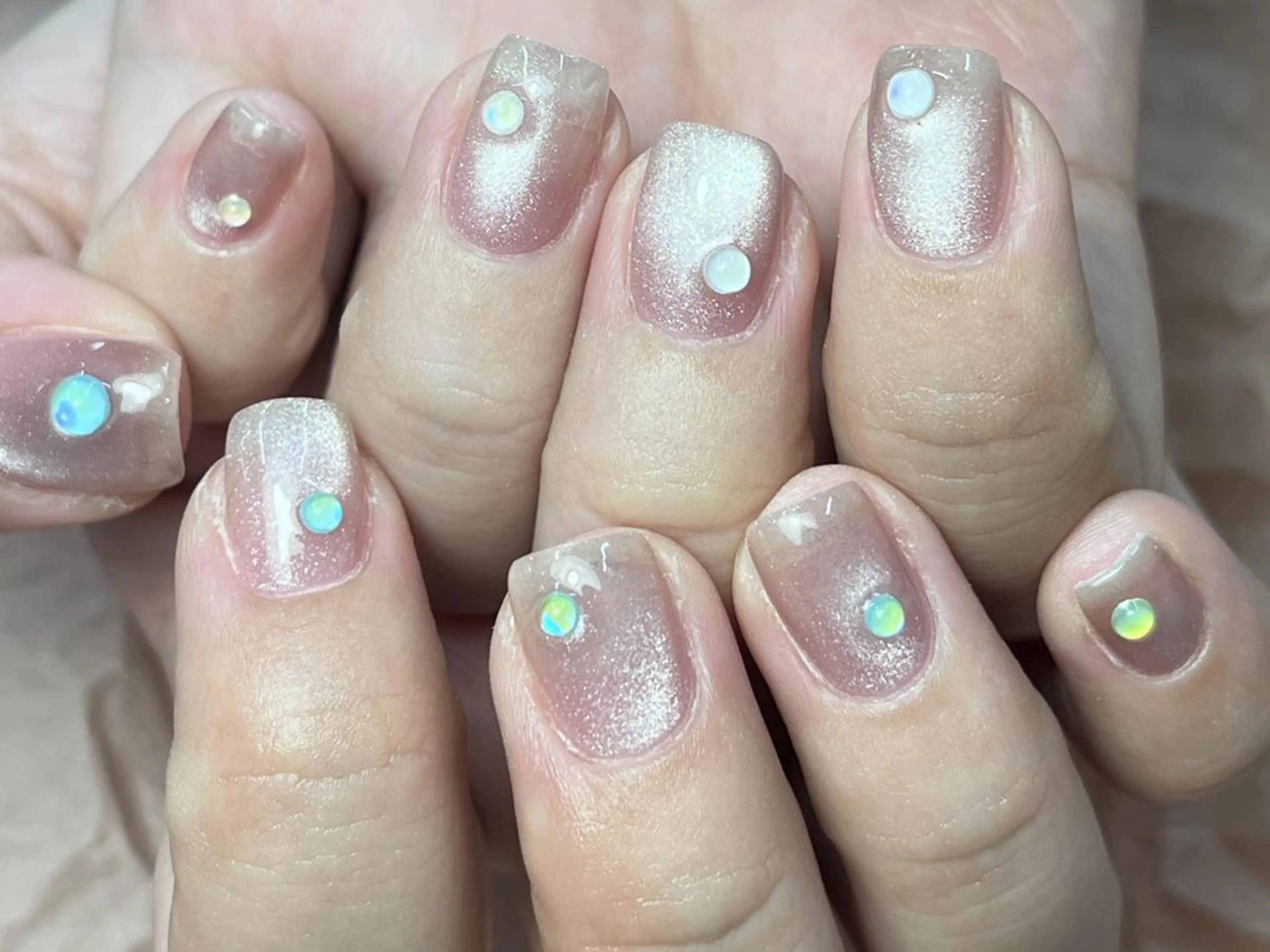 ネイル シンプルネイル ストーンネイル ハンドネイル ToliyDeliy Nail Salonのネイルデザイン