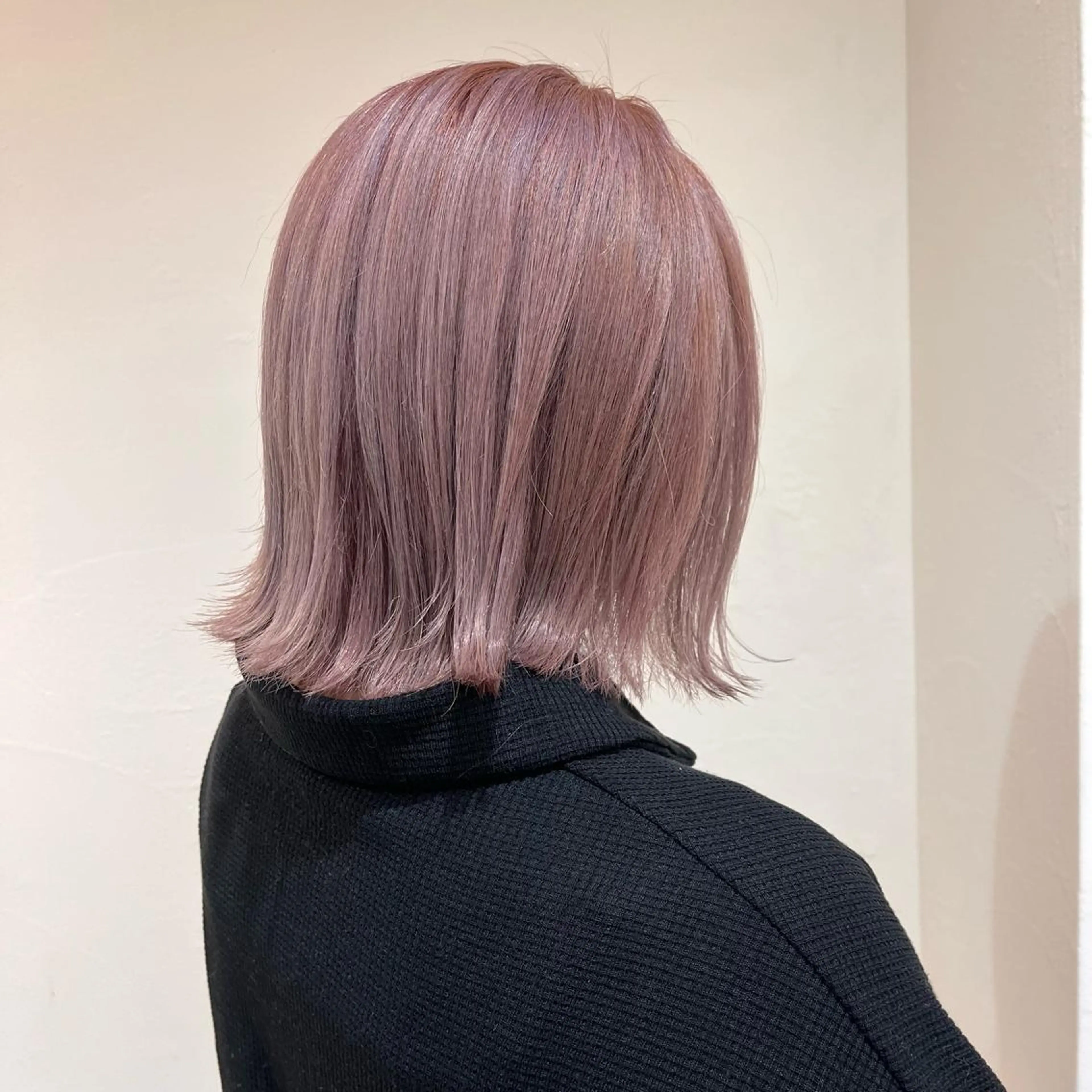 カラー 中井亜未/ 姫路ボブのヘアスタイル