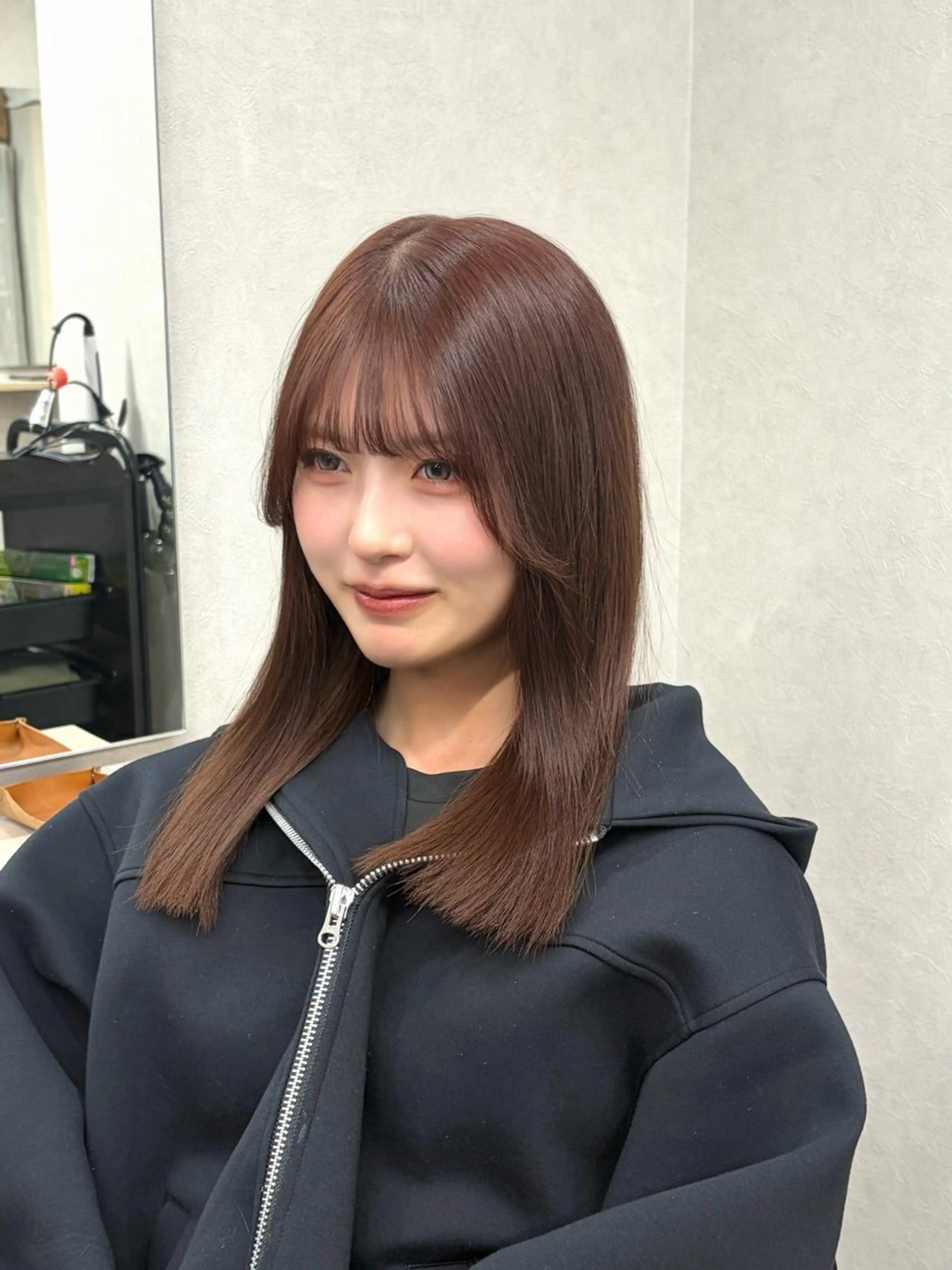 ミディアム カラー 顔周りカット 鈴木 アメリのヘアスタイル