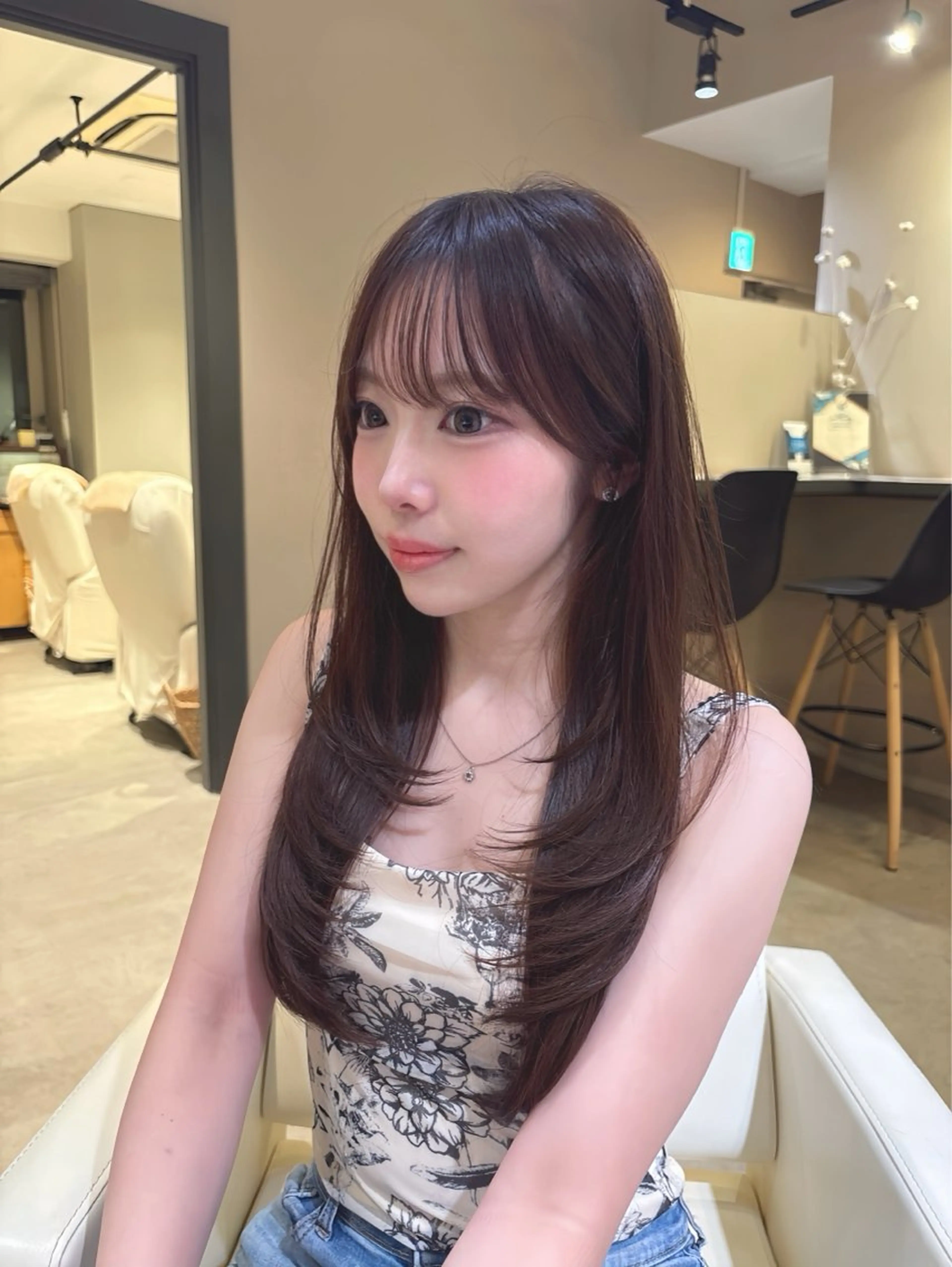 ロング 村上 万愛のヘアスタイル