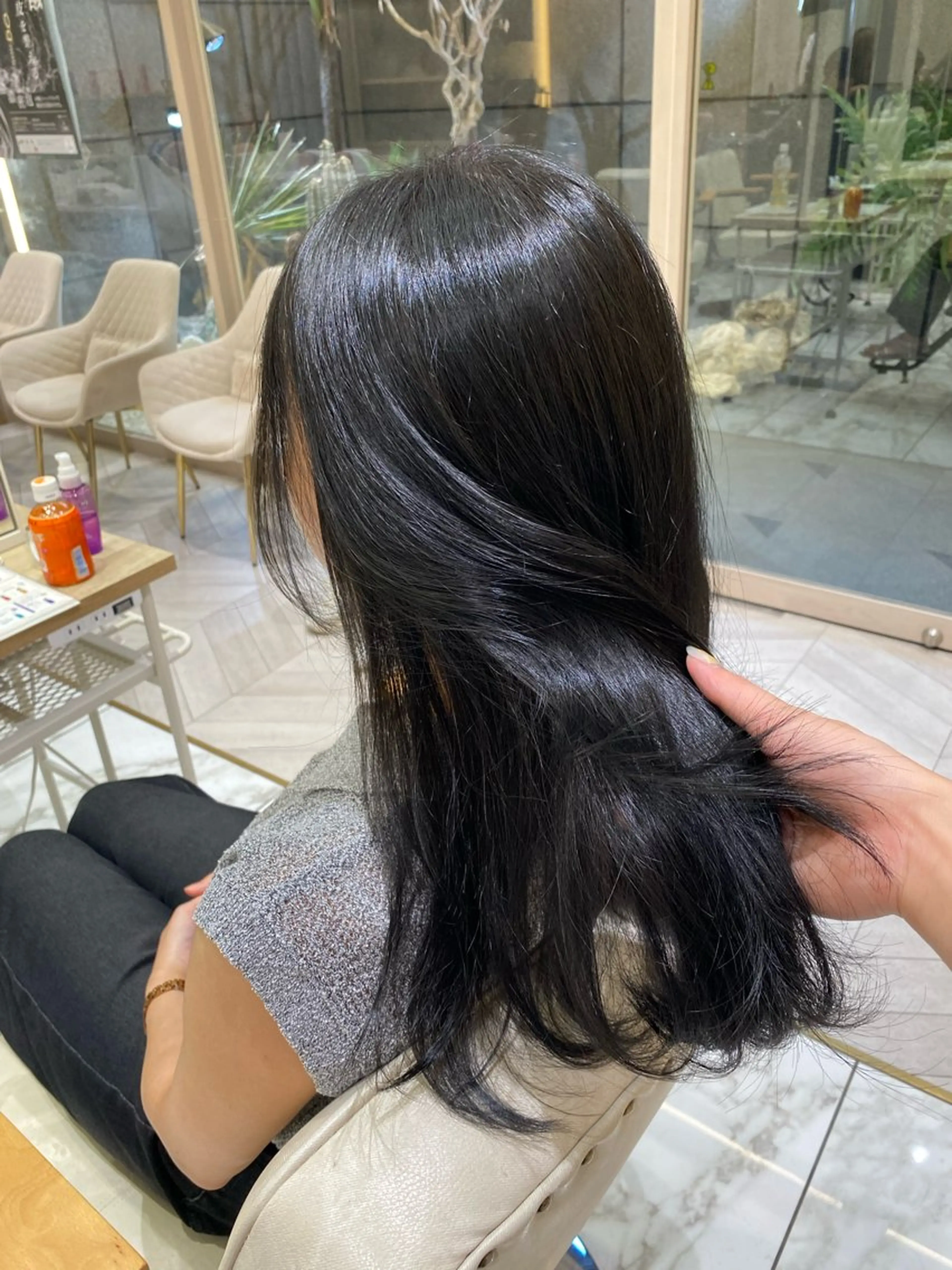 ミディアム カラー カット ヘアカラー トリートメント hina☺︎ 髪質改善/ストレートのヘアスタイル