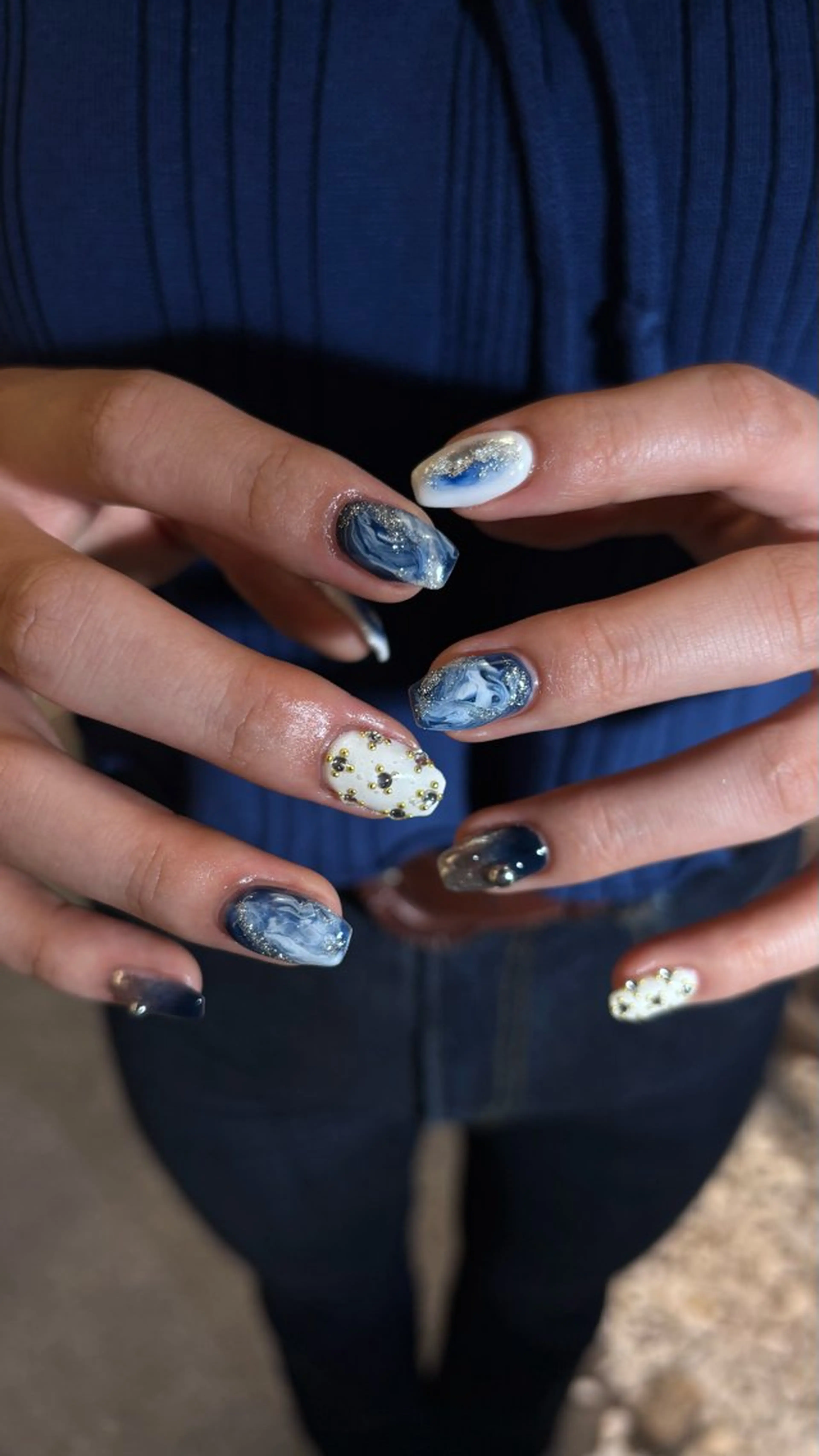 ネイル ハンドネイル ハイトーンカラー🫧 🥣KYOKAのヘアスタイル