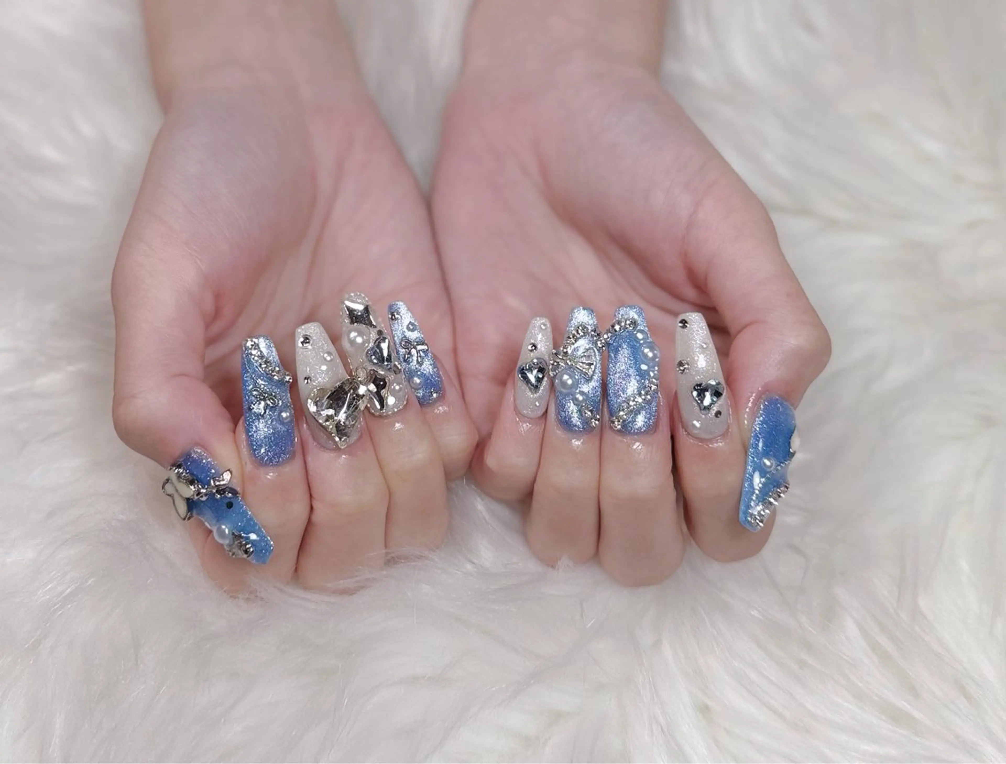 ネイル オーロラネイル チークネイル フットネイル フレンチネイル ジェルネイル ハンドネイル Nichi Nailsのネイルデザイン