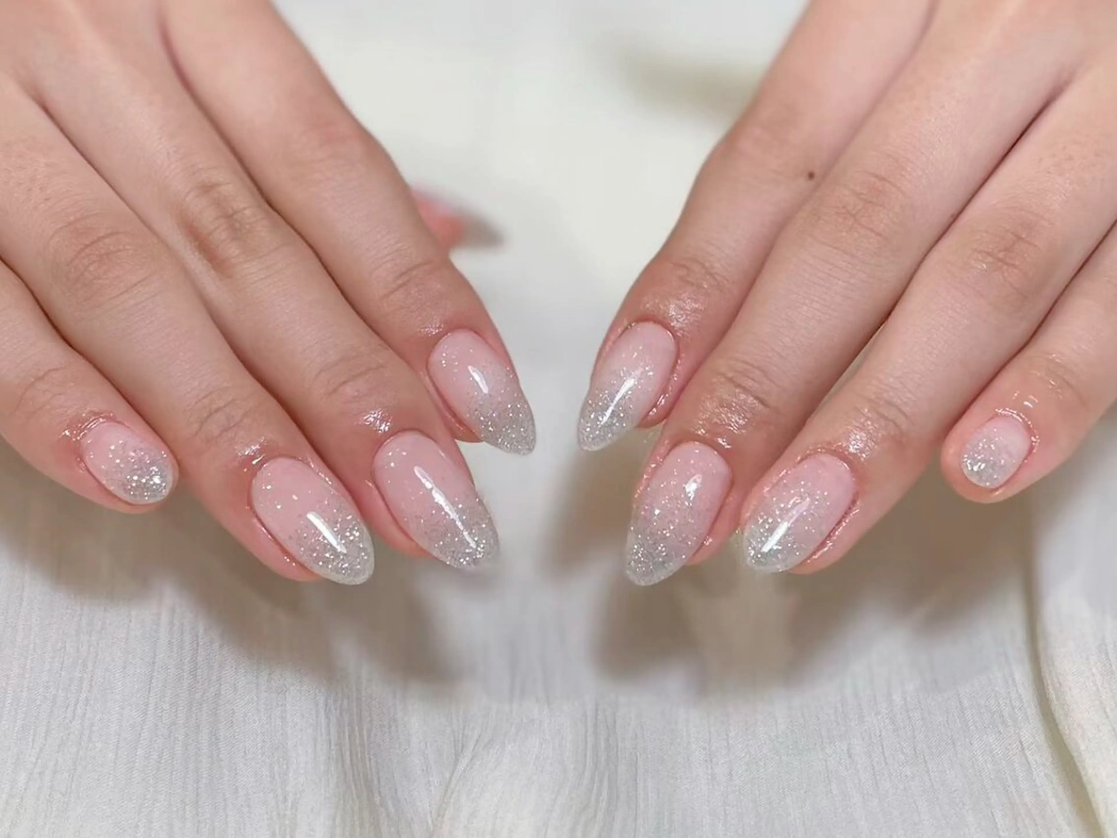 ネイル アートネイル オーロラネイル ガーリー キラキラネイル 韓国ネイル ハンドネイル hijiri 💅のネイルデザイン