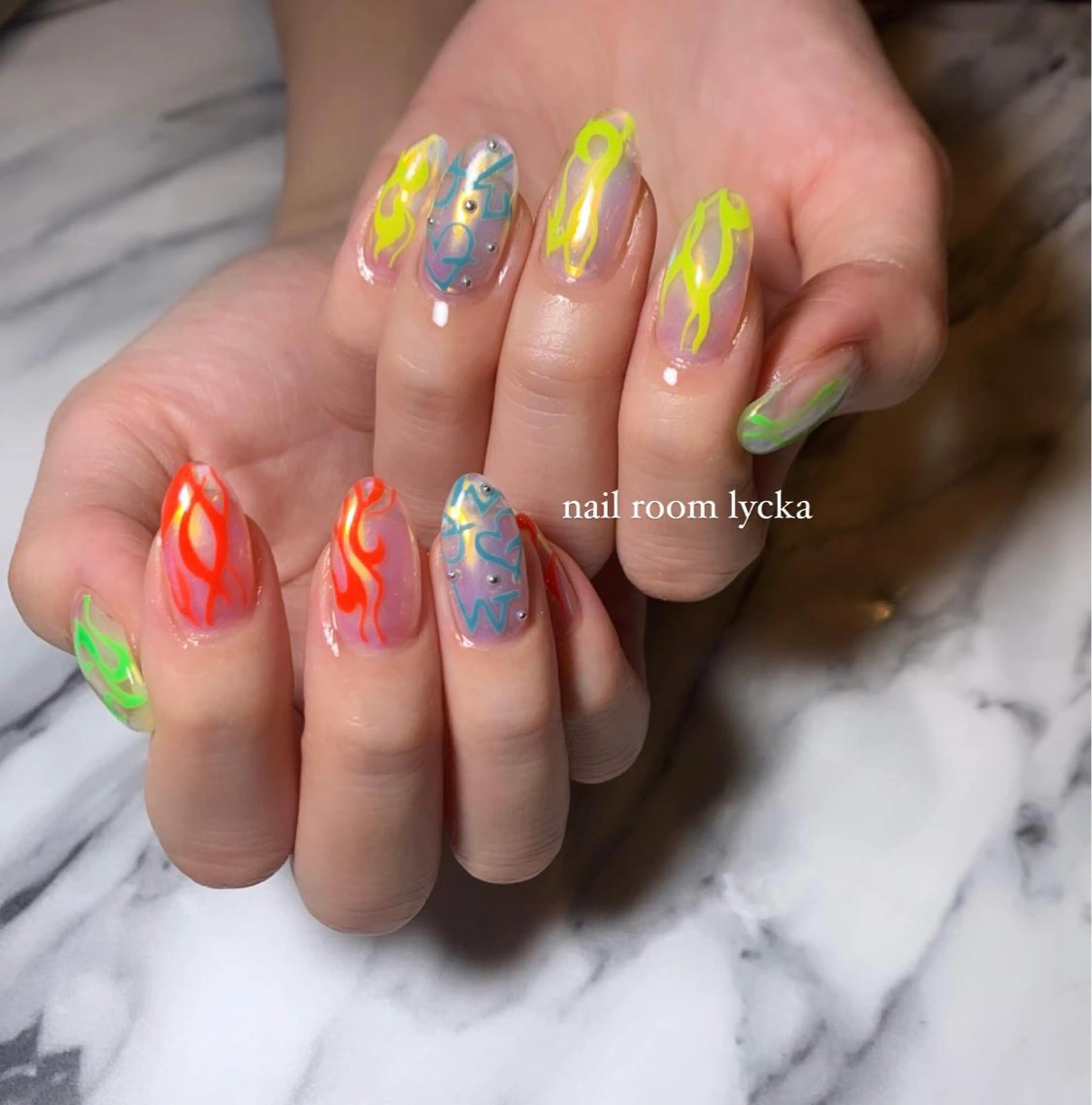 ネイル ﾈｲﾙﾙｰﾑﾘｯｶ 𝐦𝐚𝐲𝐮のネイルデザイン