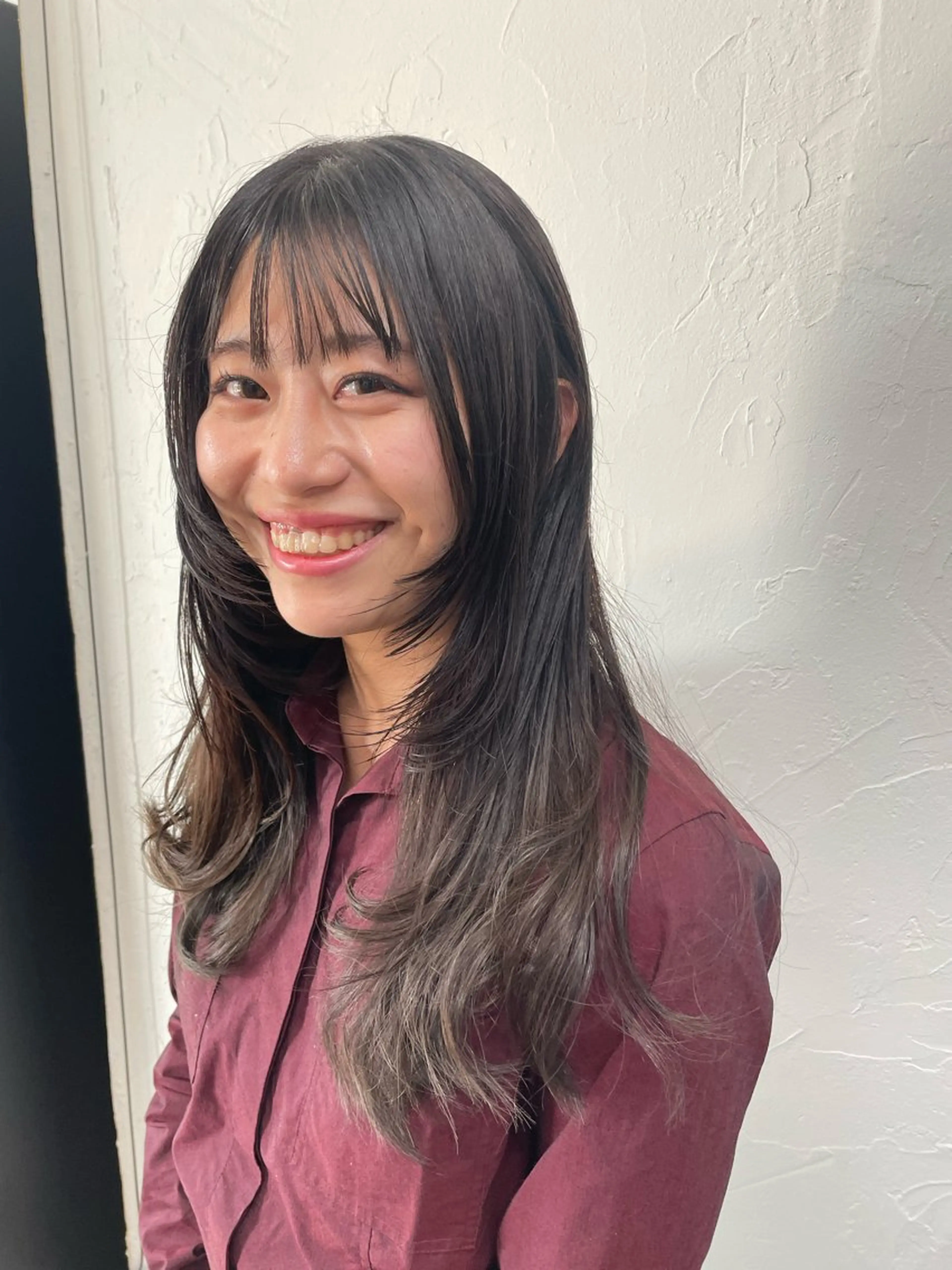 ロング 顔周りカット レイヤーカット カット phiphi. 【ピピ】のヘアスタイル