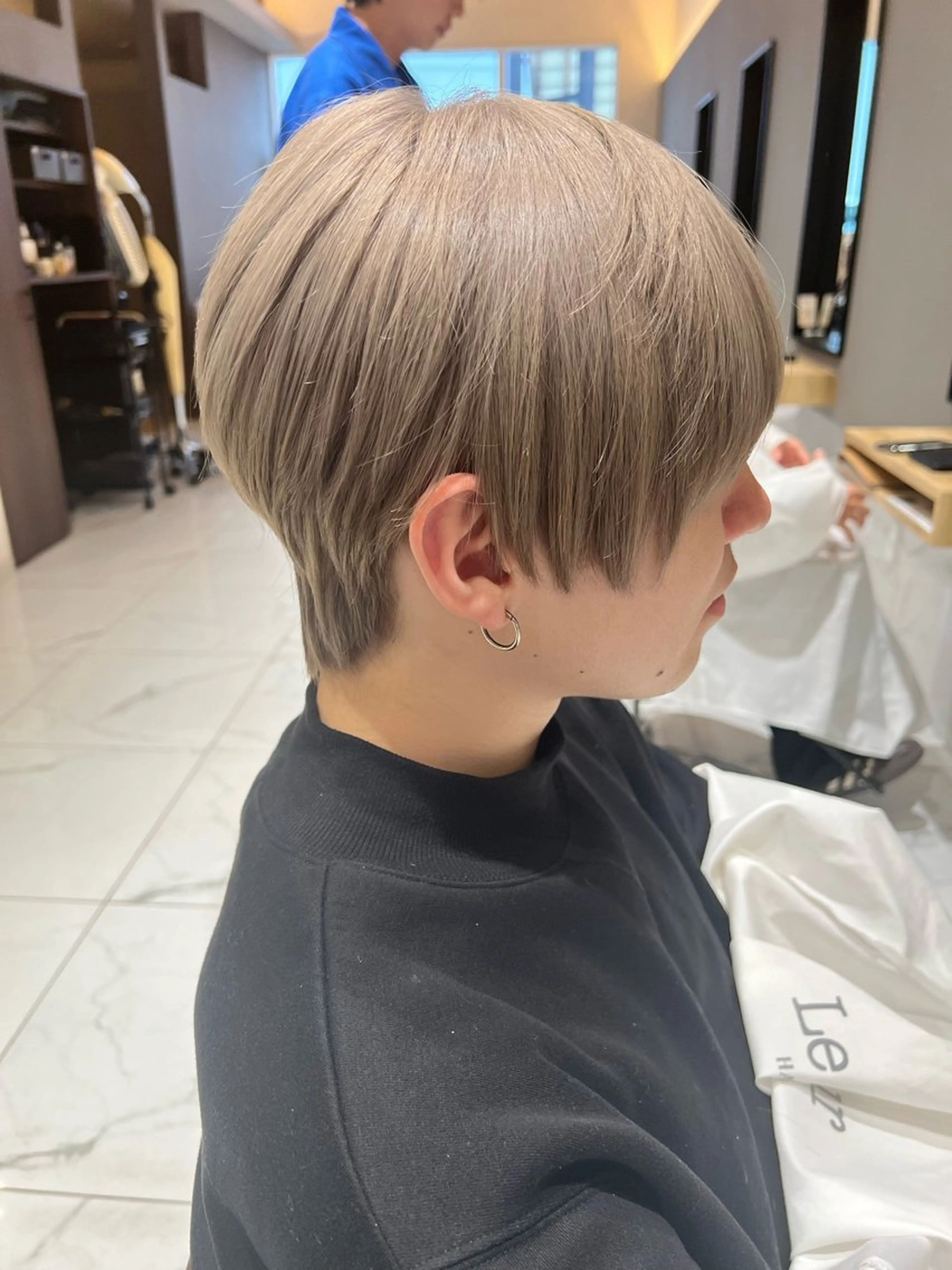 ショート カラー メンズ マッシュ ベージュカラー ミルクティーベージュ レイヤーカット カット ヘアカラー ルクール喜多町店 コムロのヘアスタイル