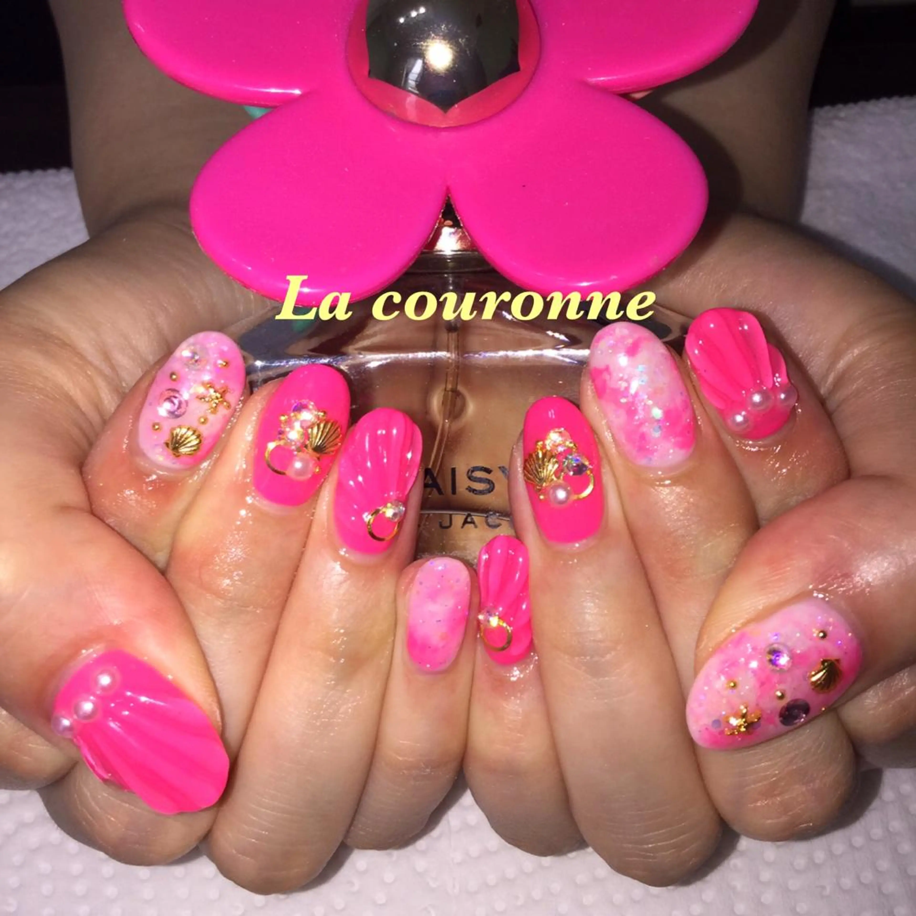 ネイル ハンドネイル Lacouronne NATSUMIのネイルデザイン