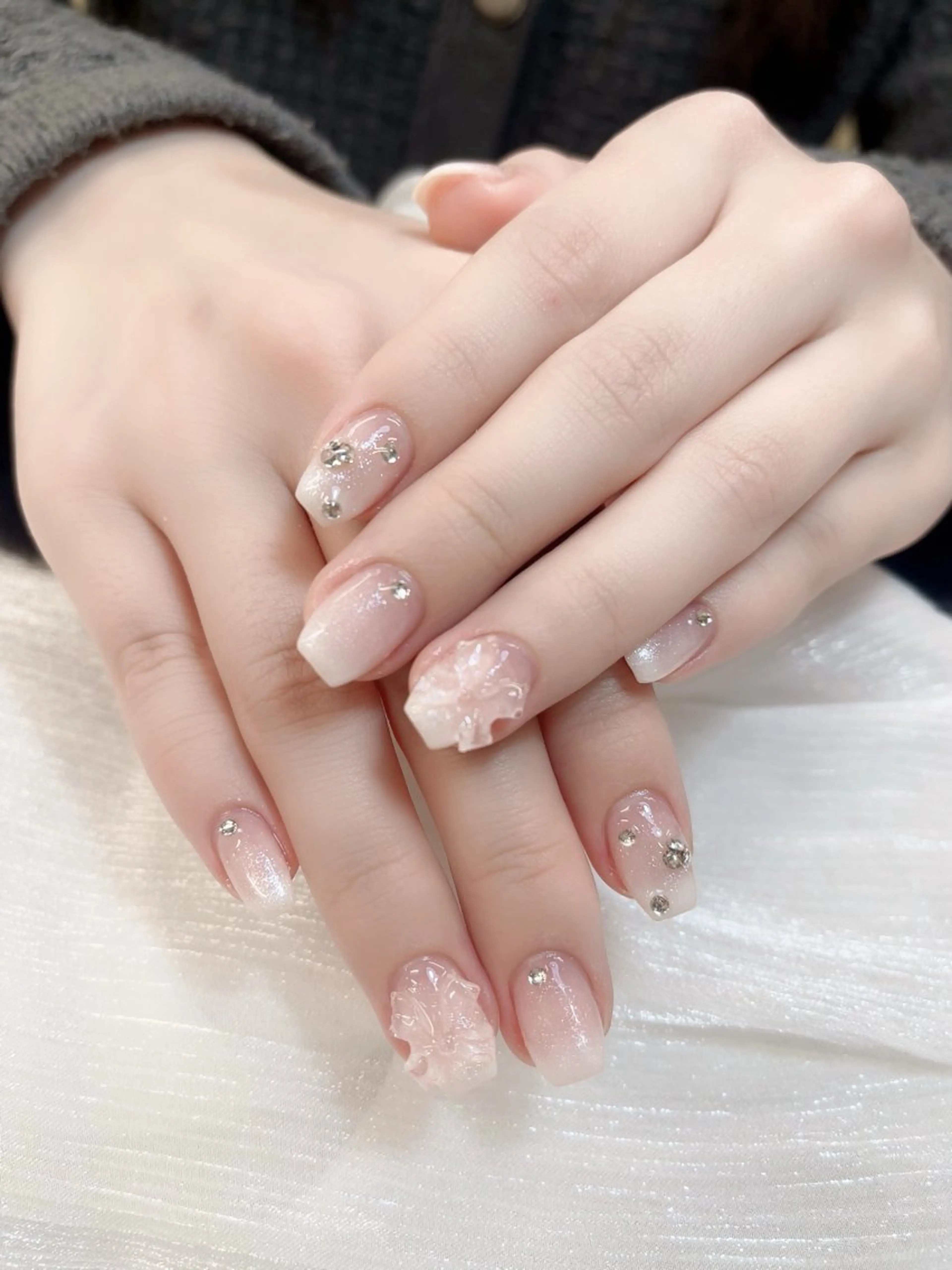 ネイル チークネイル 成人式 フレンチネイル グラデーション 氷ネイル・うるうるネイル ハンドネイル DUO   MI nail salonのネイルデザイン