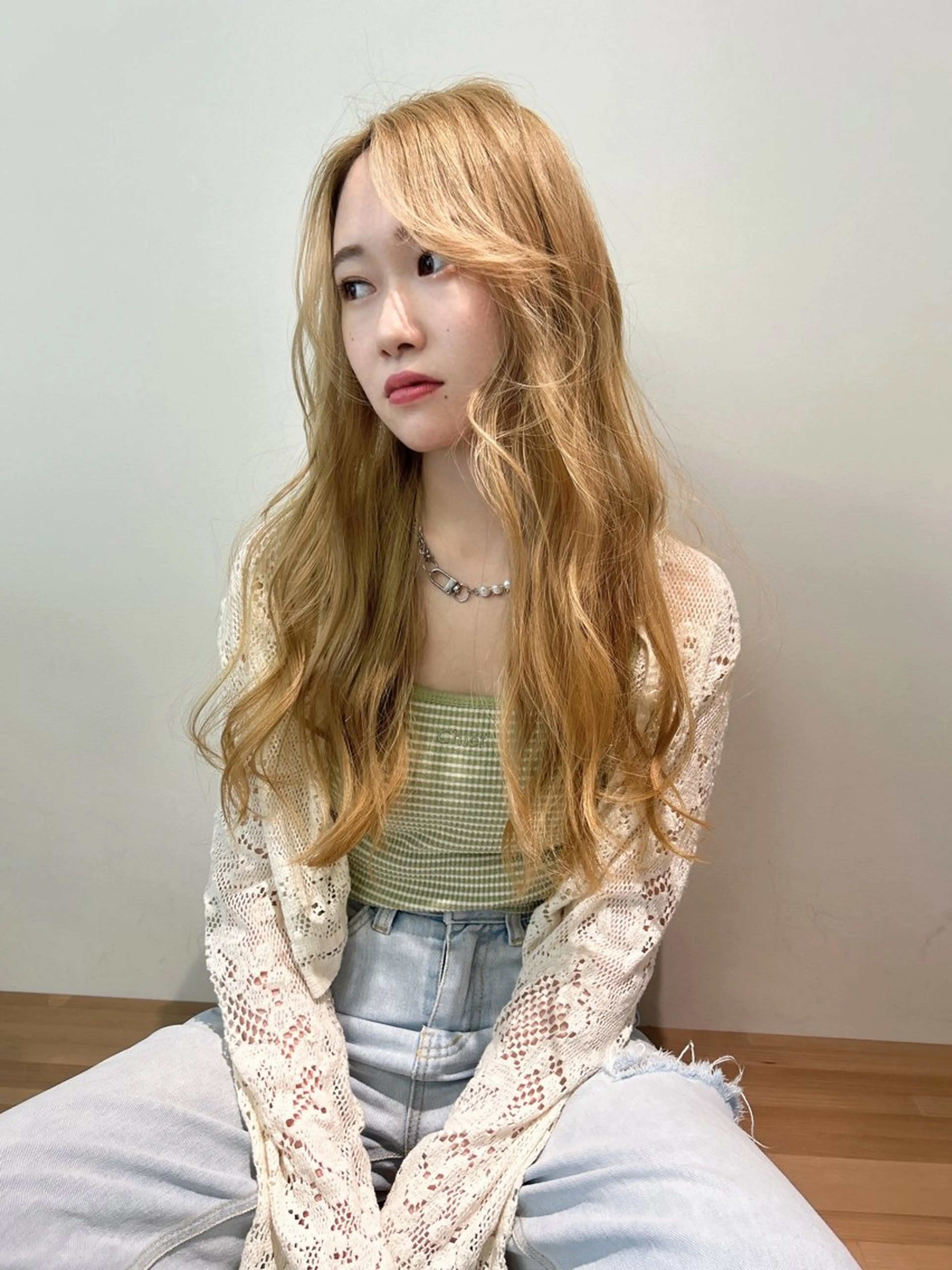 ロング カラー ベージュカラー ハイトーンカラー ハイトーンベージュ noa  🦋 ブリーチ/暖色のヘアスタイル