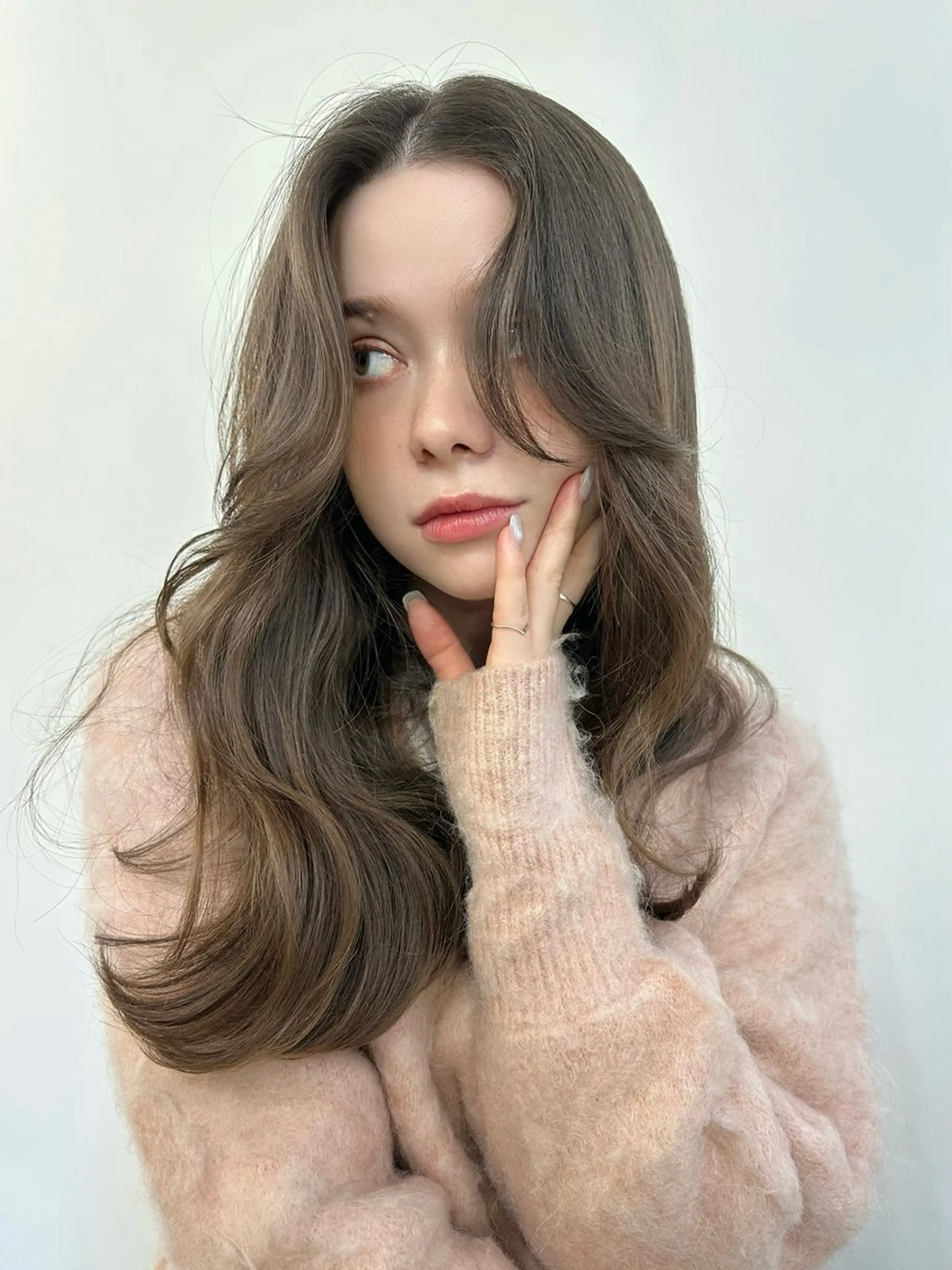 セミロング カラー カット ヘアカラー トリートメント 韓国風×透明感カラー 髪質改善オタベシンヤのヘアスタイル