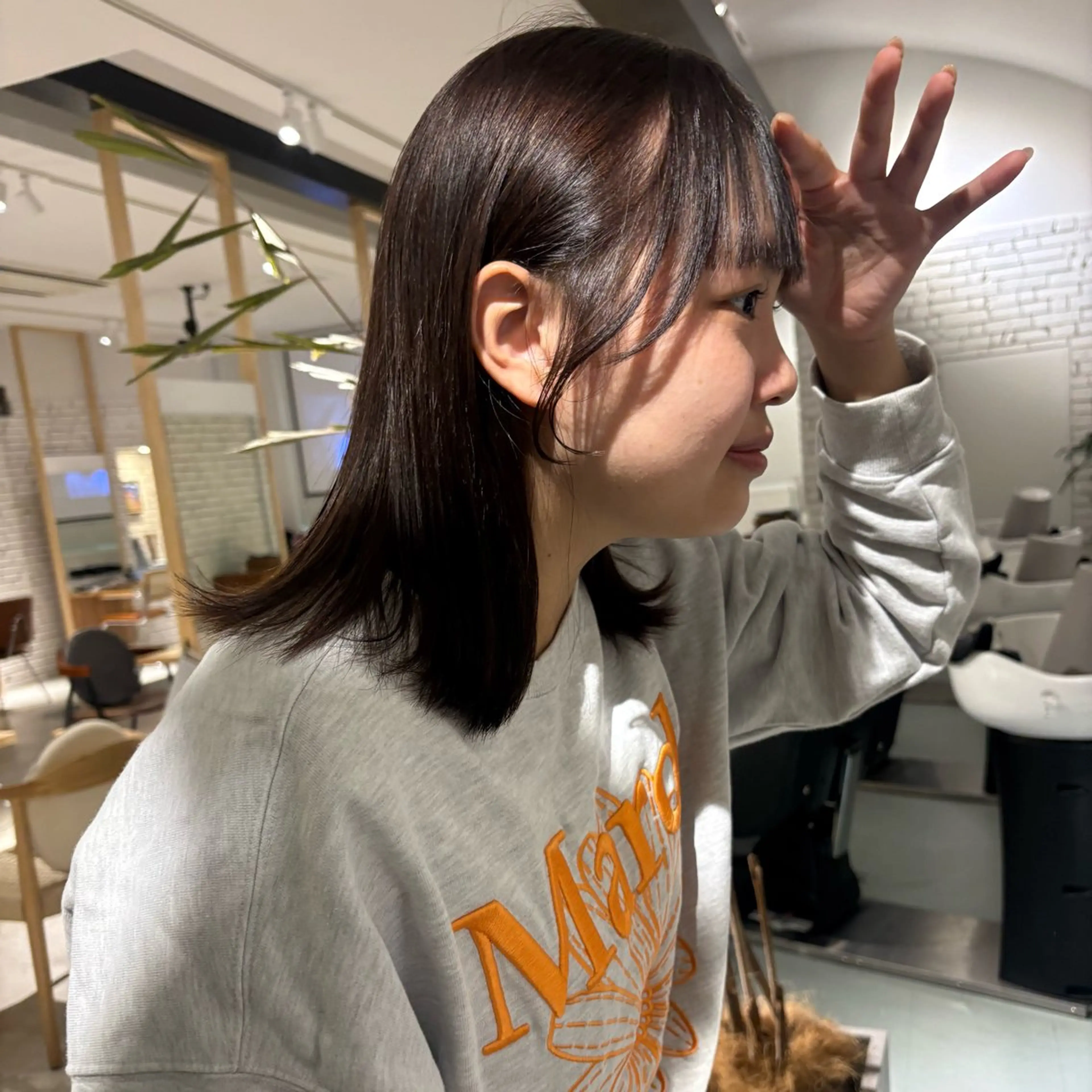 ミディアム カラー ブラウンカラー ココアブラウン カット ヘアカラー Yui⭐️ 透け感カラーのヘアスタイル