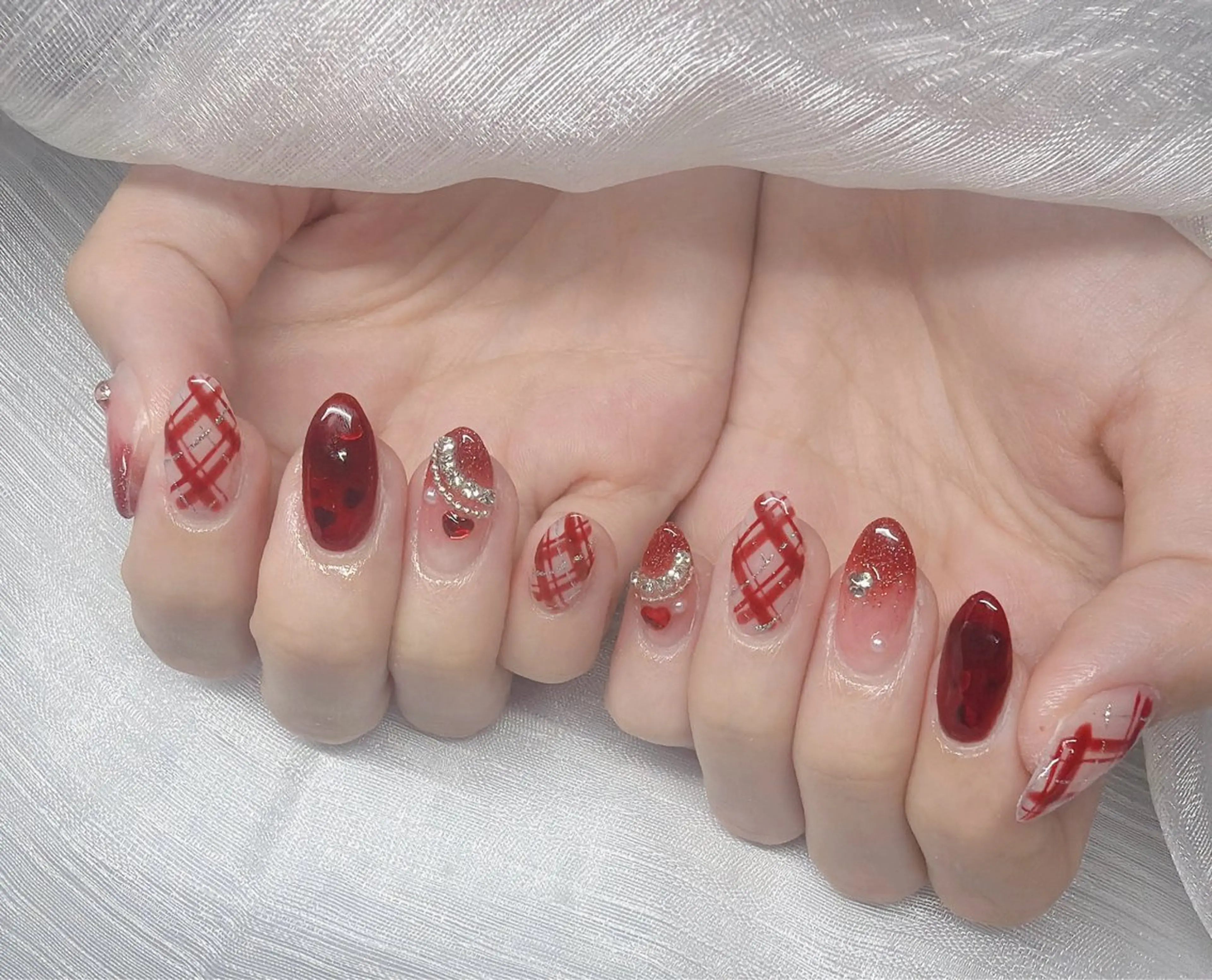 ネイル 長さ出し グラデーション 卒業式 キラキラネイル マグネットネイル ハンドネイル Lee Nailsのネイルデザイン