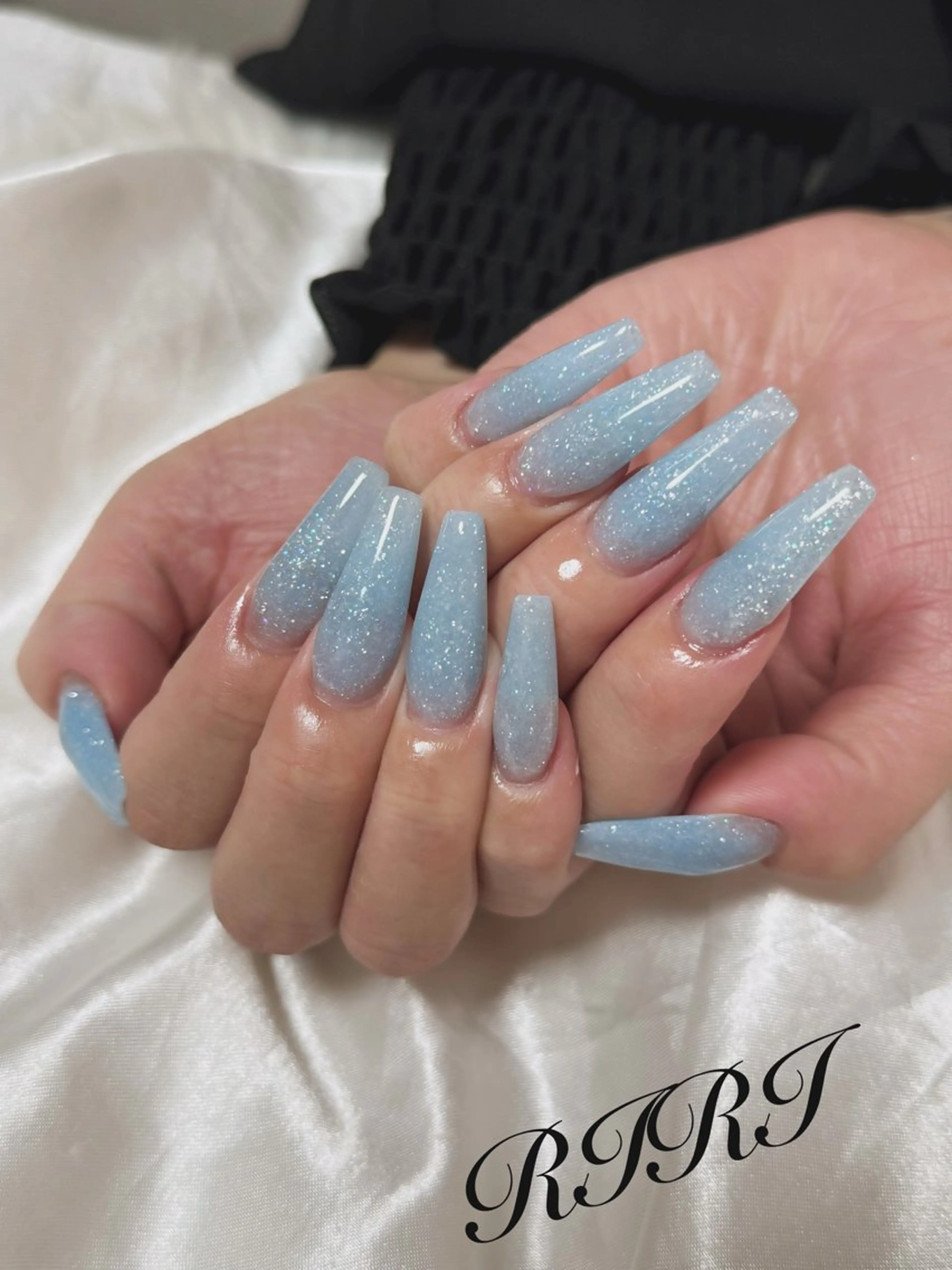 ネイル ブルー ジェルネイル ラメ(グリッター) ロングネイル スカルプネイル ハンドネイル riri オーナーのネイルデザイン