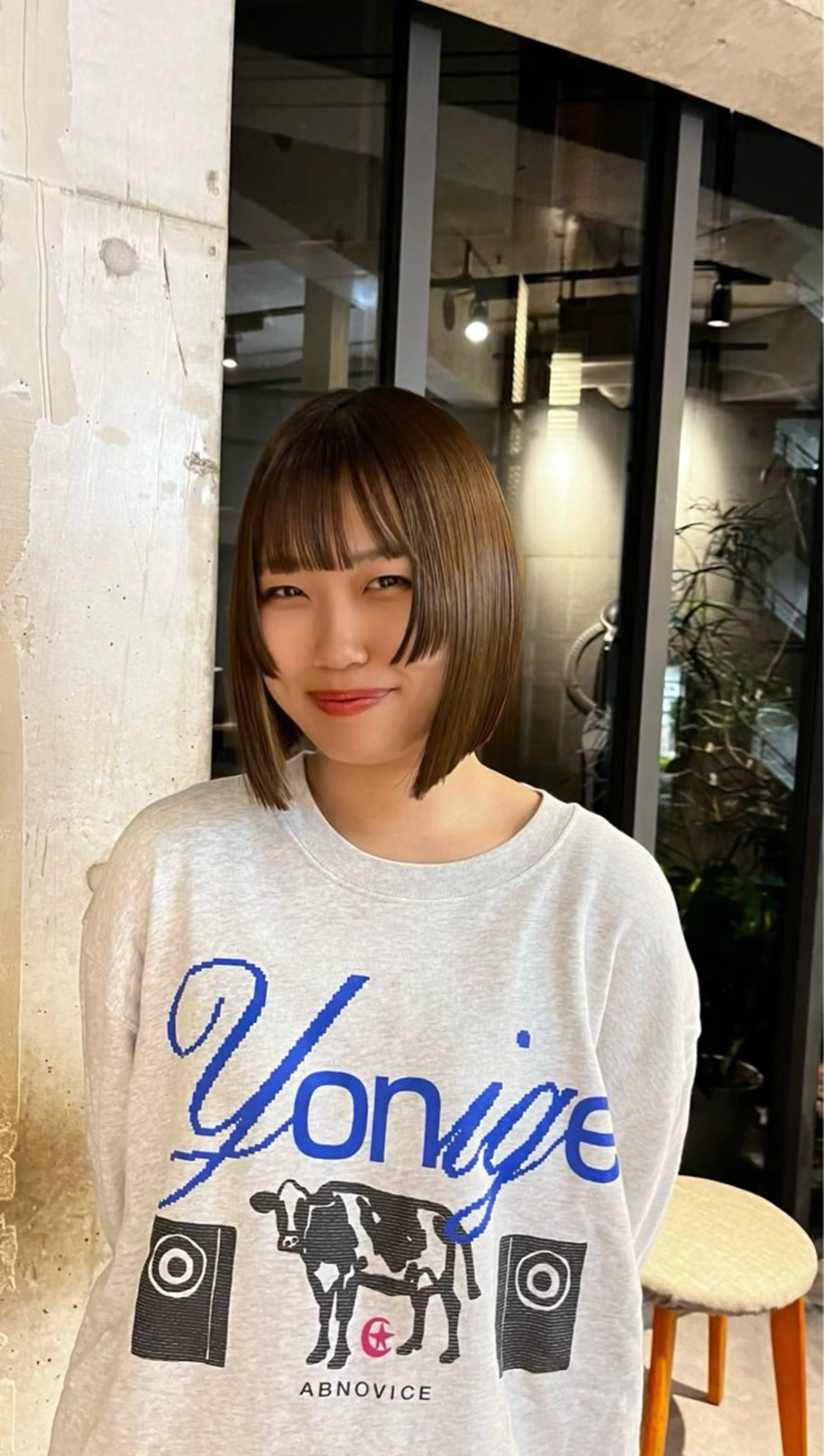 ショート カラー ベージュカラー オリーブベージュ ボブ レイヤー/コテ巻き風 kanohaのヘアスタイル