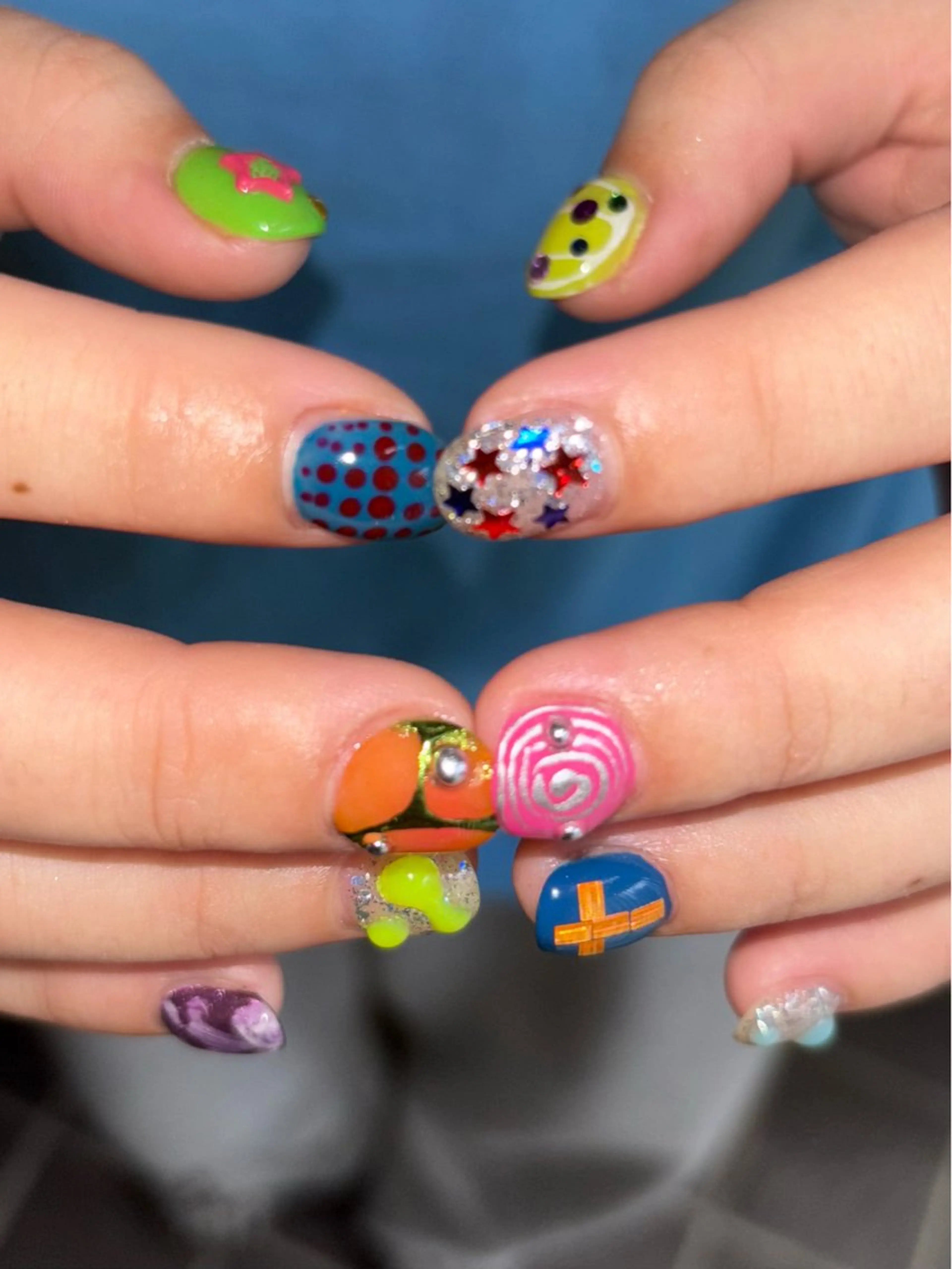 ネイル ハンドネイル 🪐富島彩夏 /海外nail🪐のネイルデザイン