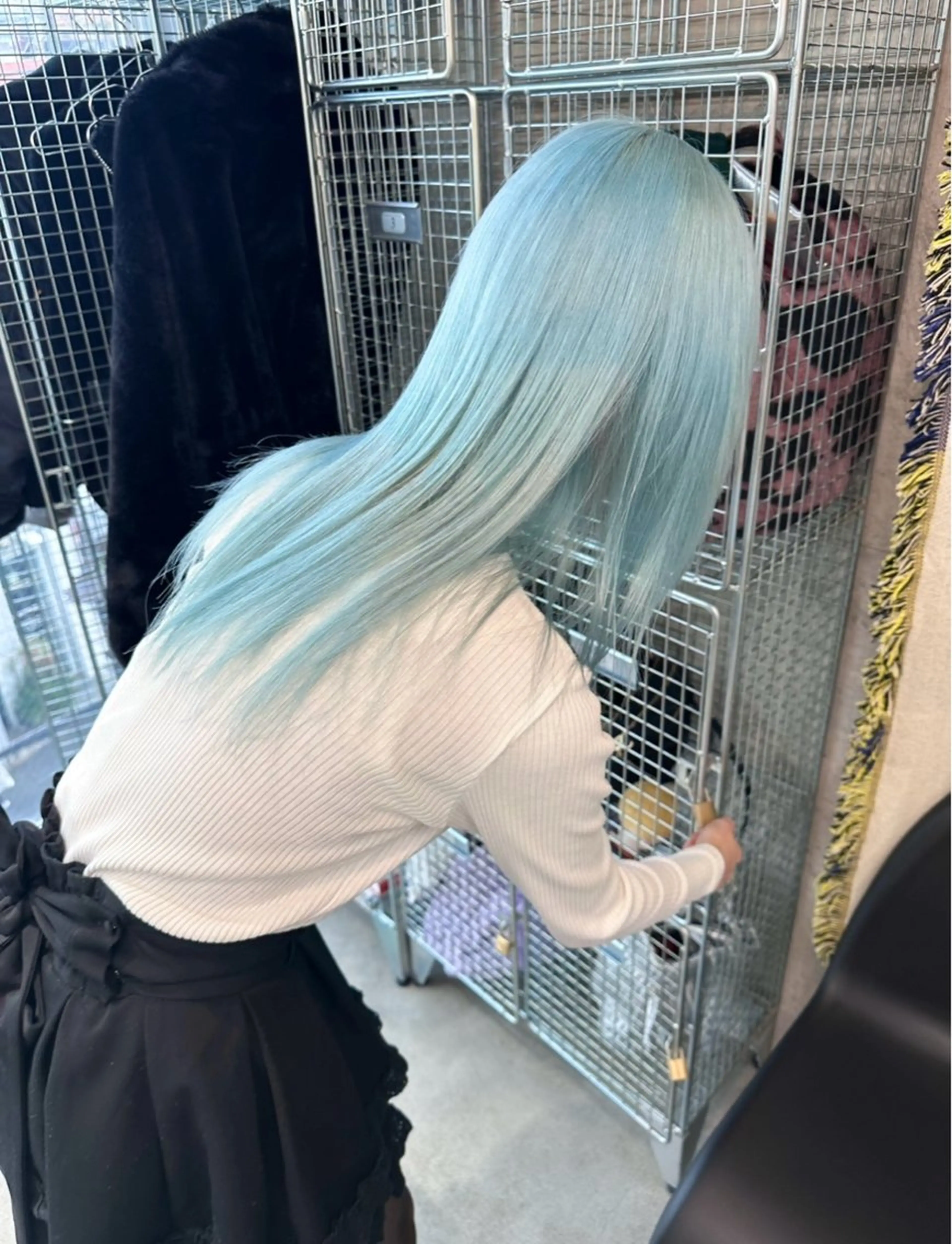 カラー 漆畑 莉奈のヘアスタイル