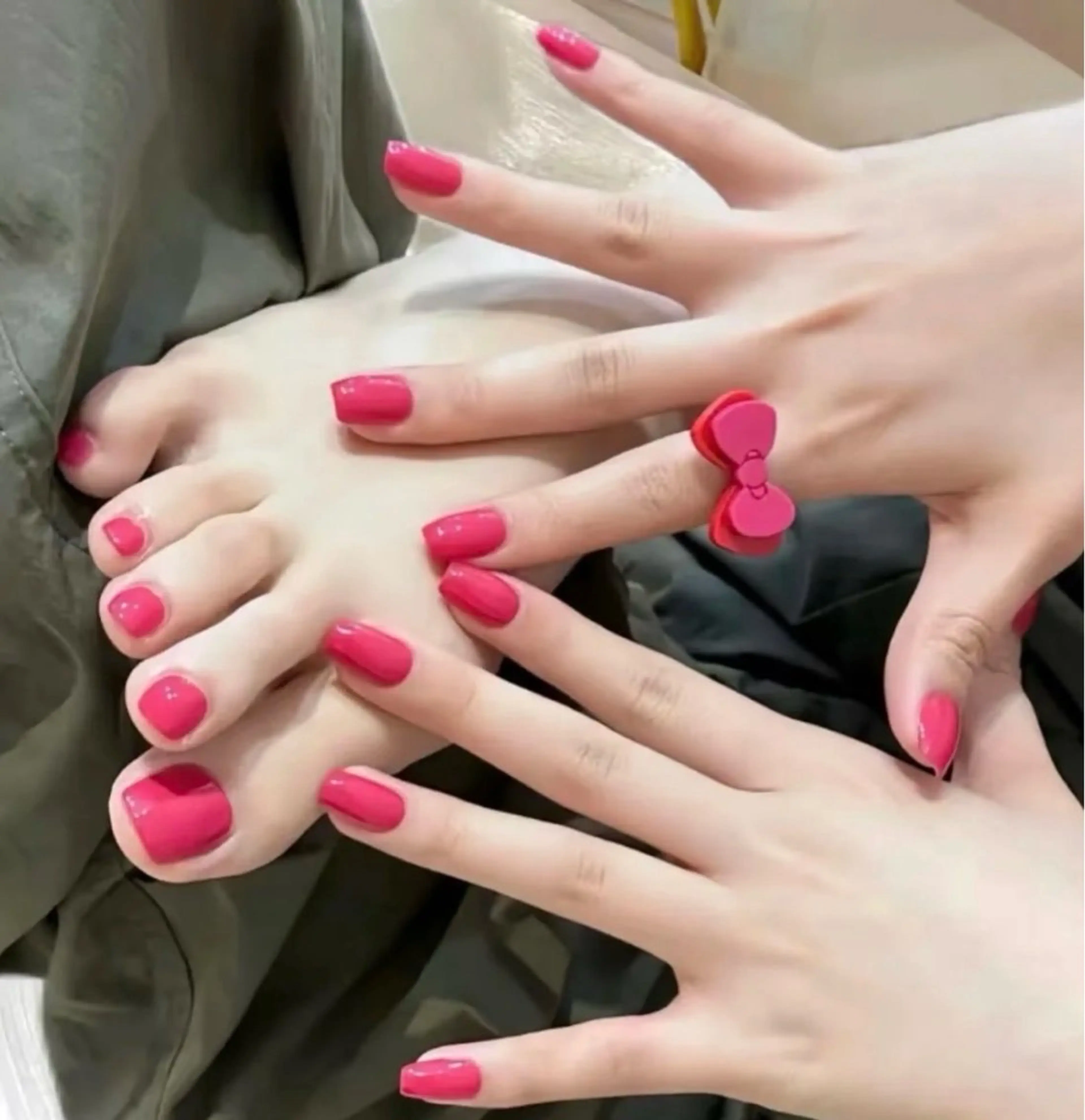 ネイル アートネイル オーロラネイル ガーリー キラキラネイル 韓国ネイル フットネイル 日向 あゆみのネイルデザイン