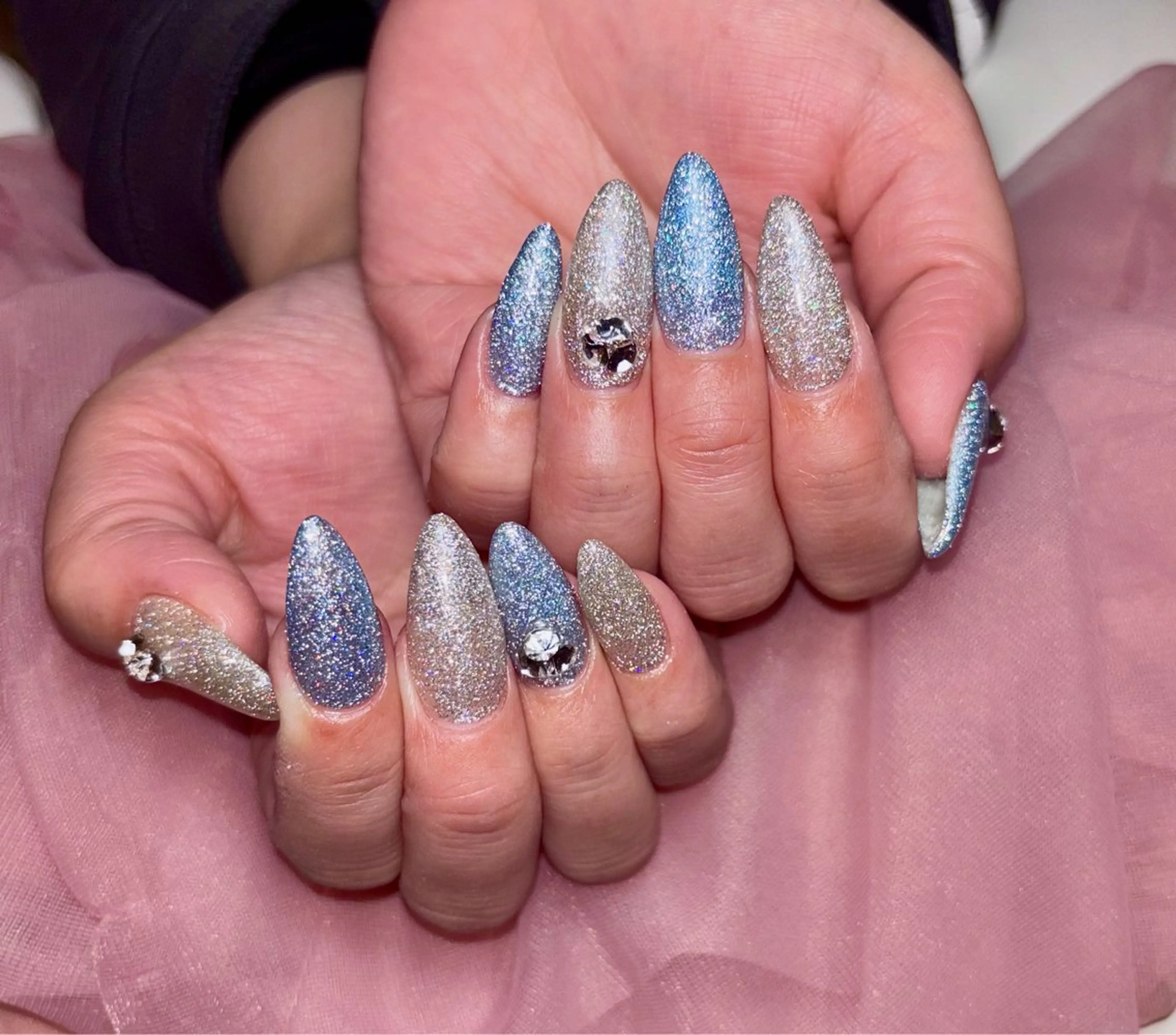 ネイル 𝐁𝐞𝐥𝐥 𝐦𝐞のネイルデザイン