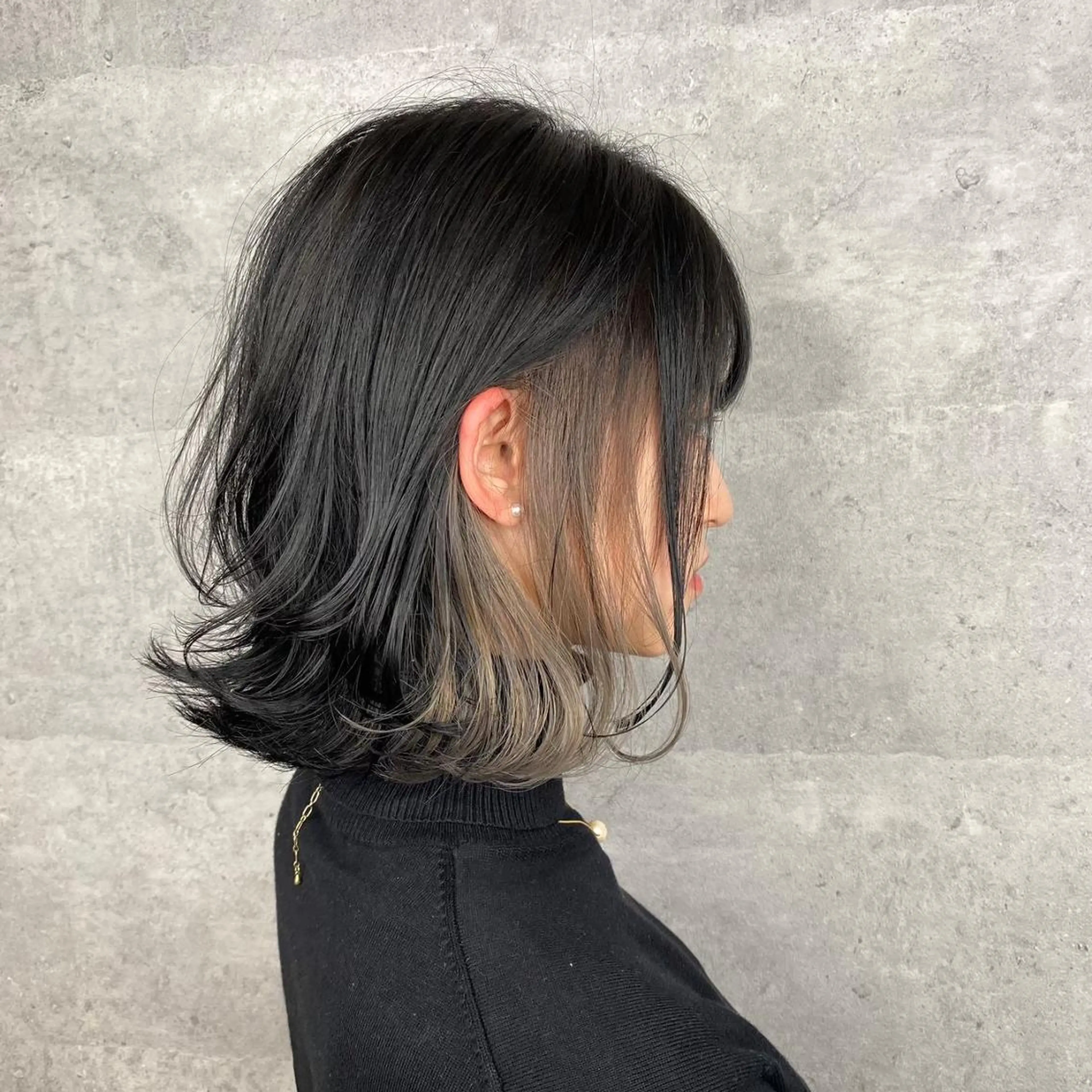 カット＋フルカラー＋イヤリングカラー（ケアブリーチ込み）＋トリートメントの写真