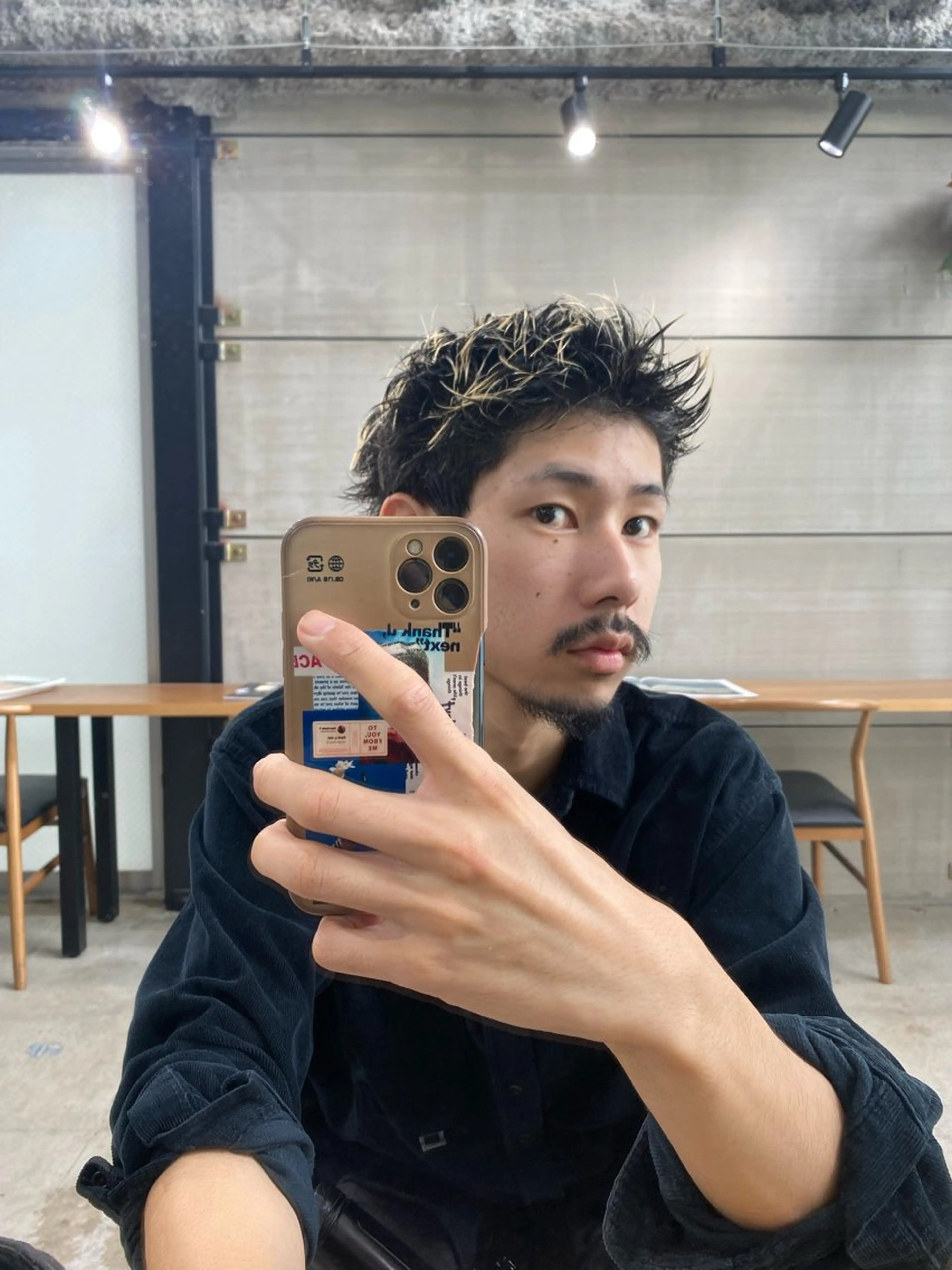 ショート ヘアカラー 村田 健のヘアスタイル