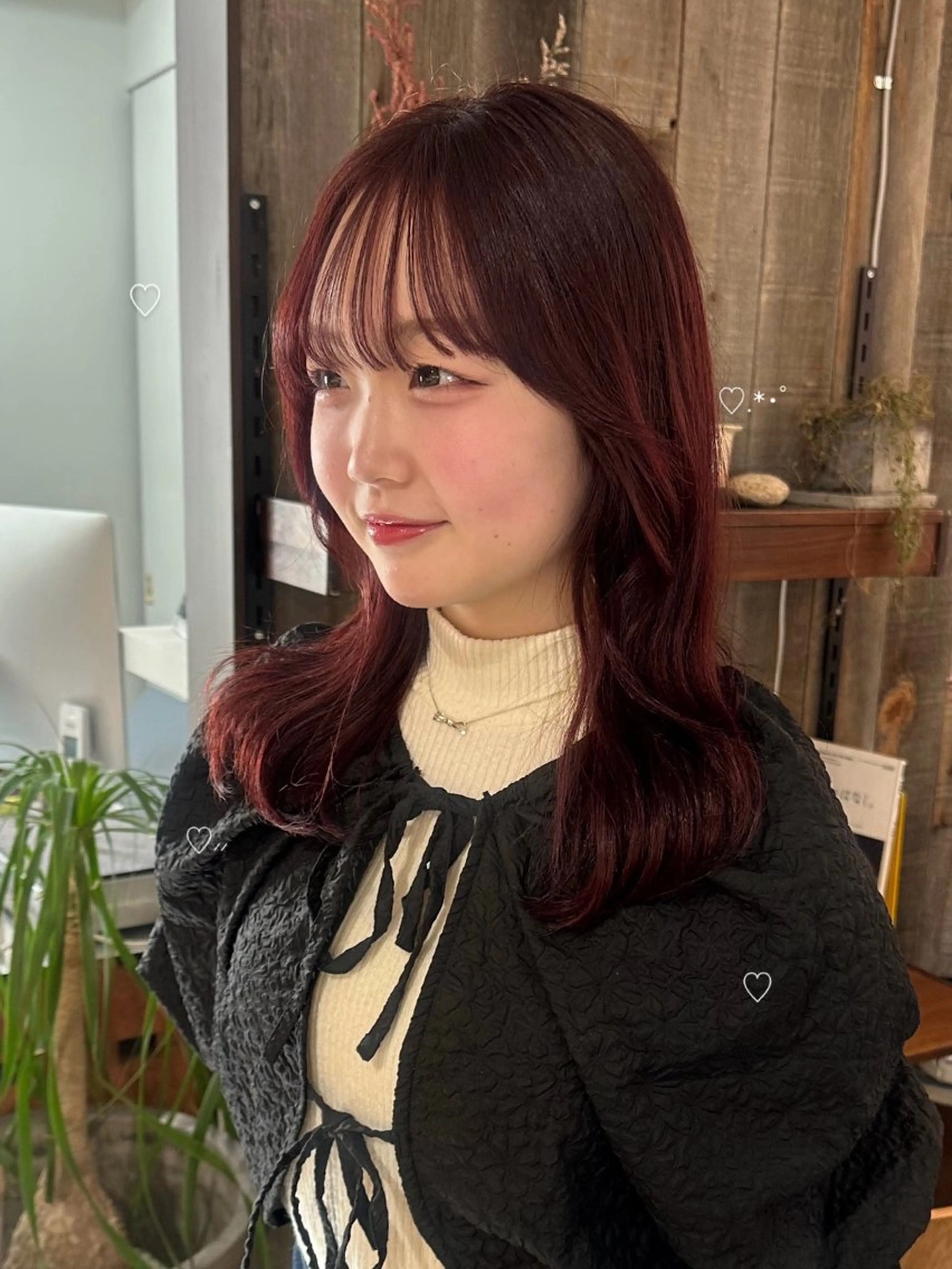 ミディアム カラー 暖色カラー/レイヤー 🌙 オノユリカのヘアスタイル