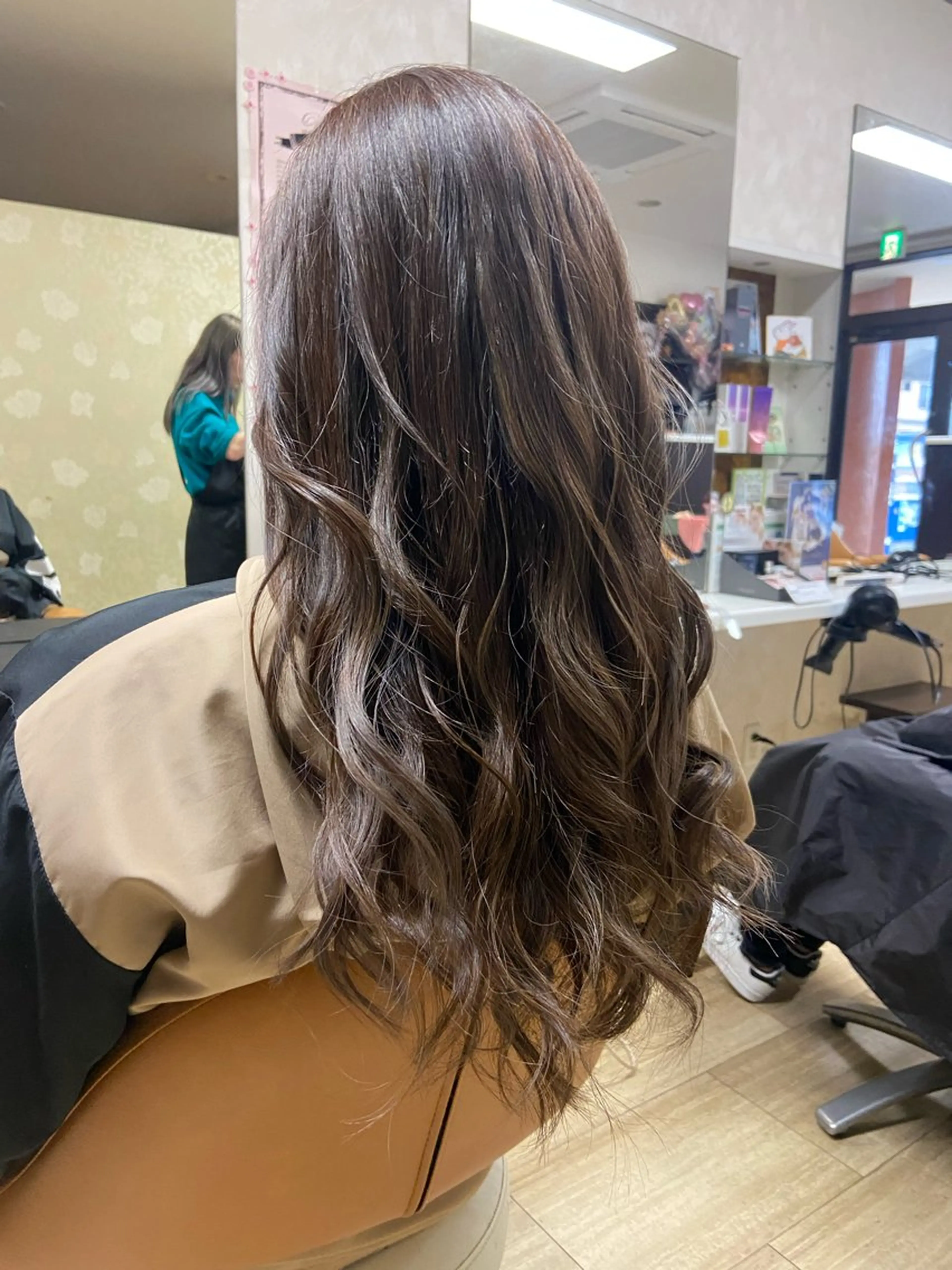 ロング カラー ハイライトカラー ハイライト ヘアカラー 千上 結希奈のヘアスタイル