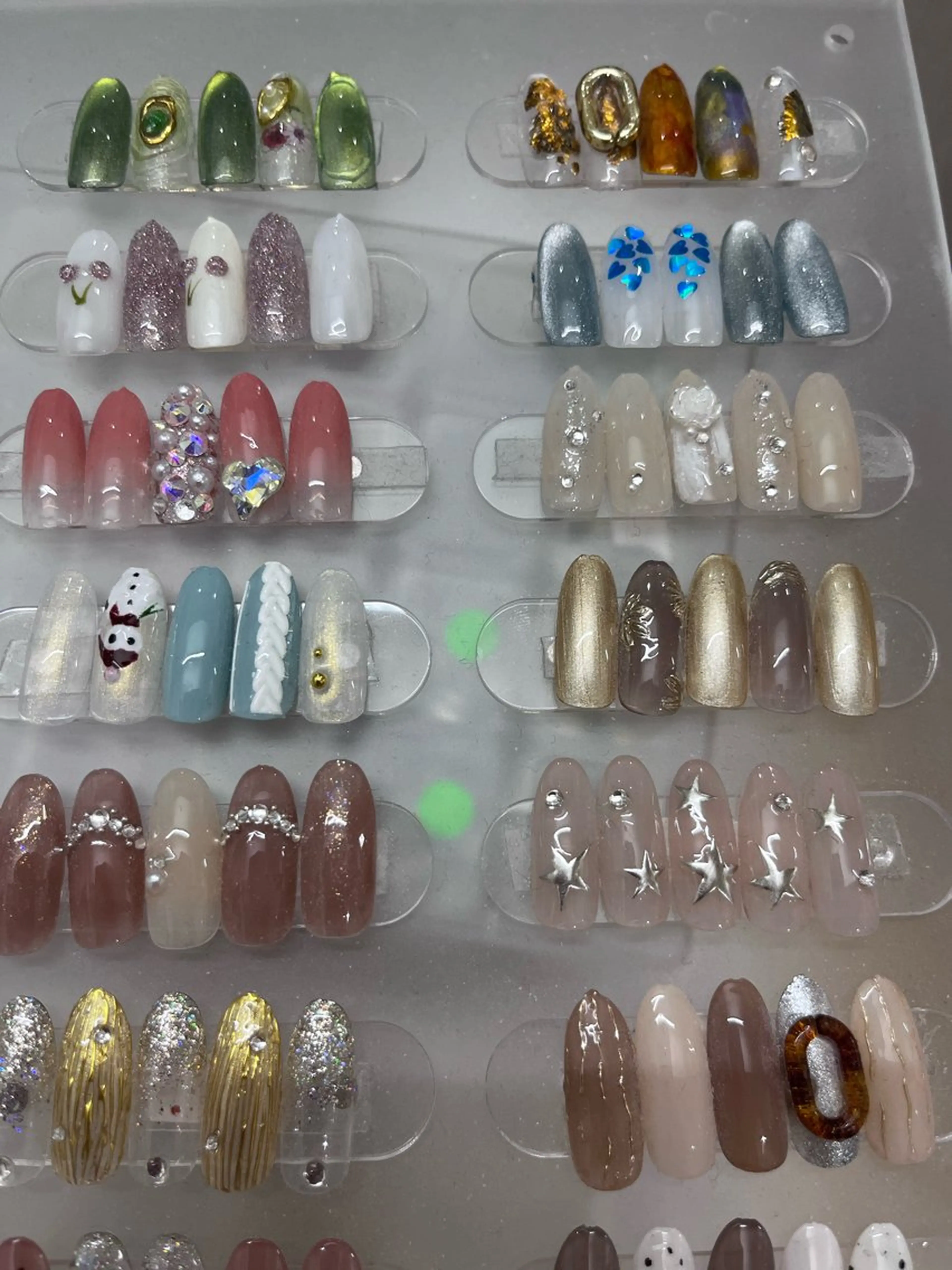 ネイル ハンドネイル MoonNail ユリ🌸のネイルデザイン